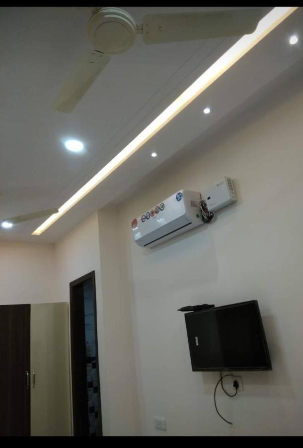 Kesari Root Hotel