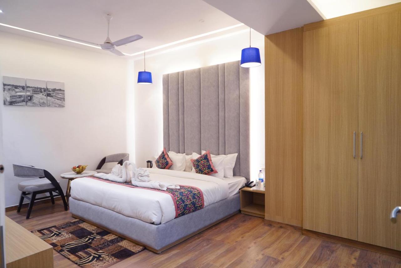 Luxurio - In-house Barista Cafe, Near Golden Temple 3* Amritsar