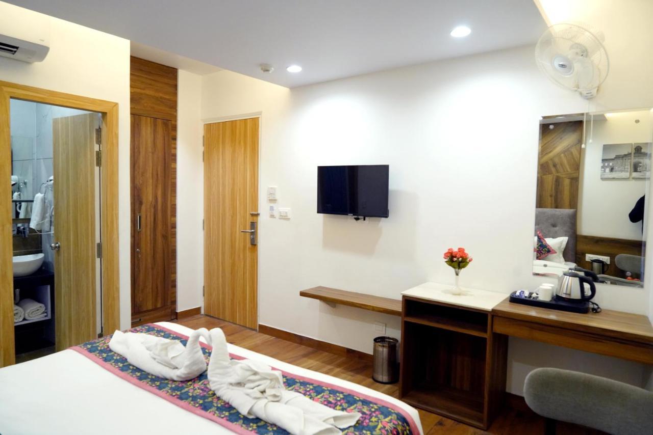 Hotel Luxurio - In-house Barista Cafe, Near Golden Temple Amritsar