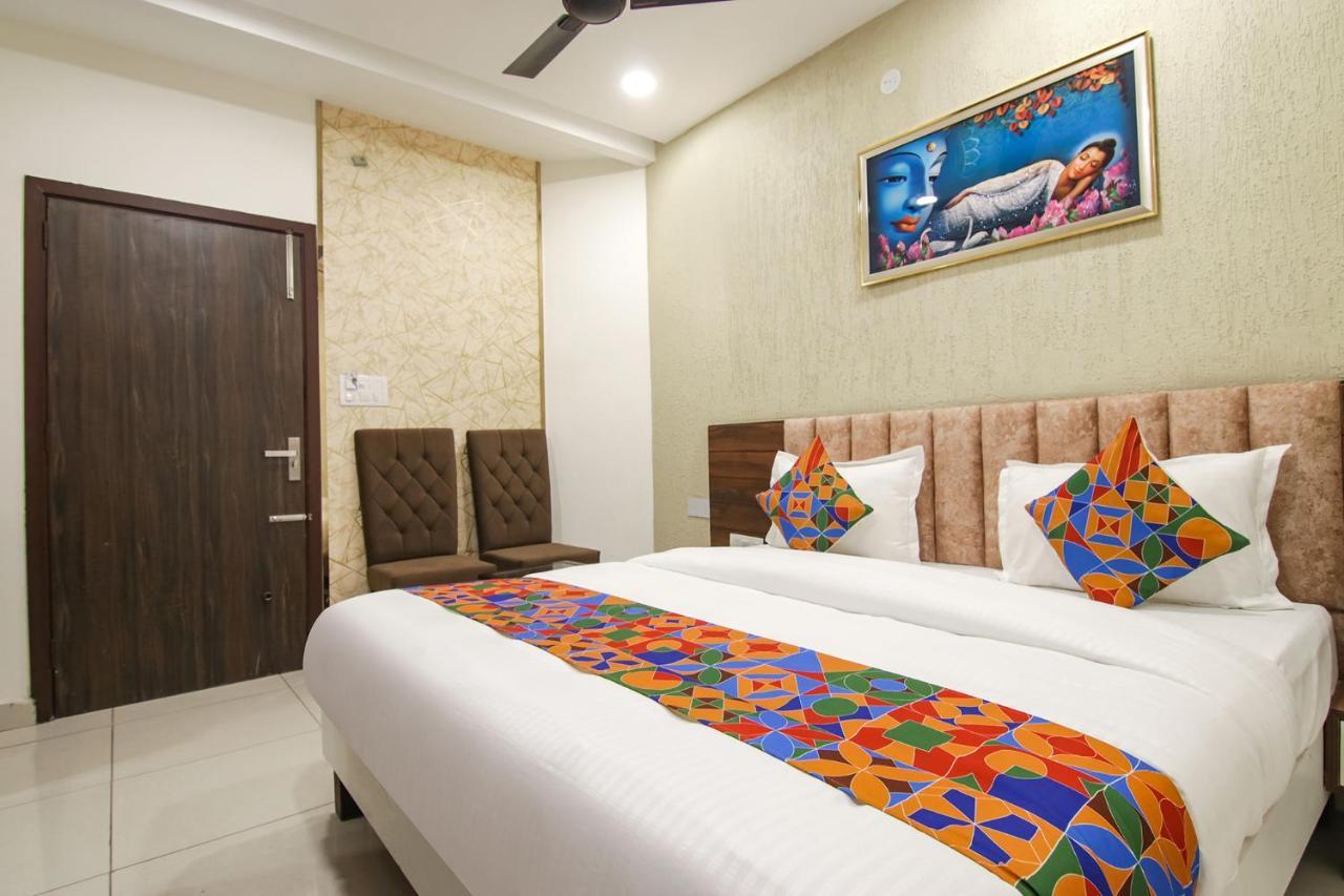 Fabhotel Spring