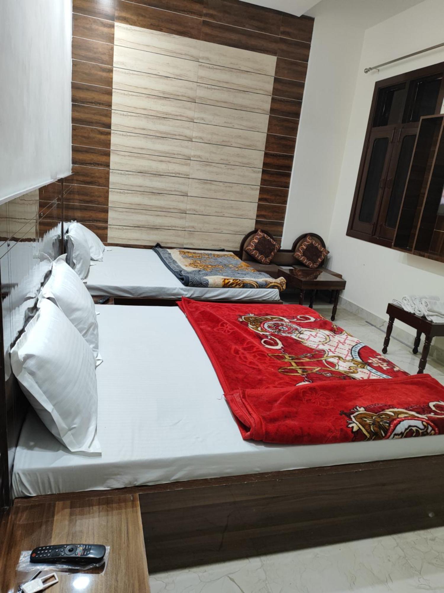 Bed & Breakfast 4n Homestay- Golden Temple View Amritsar