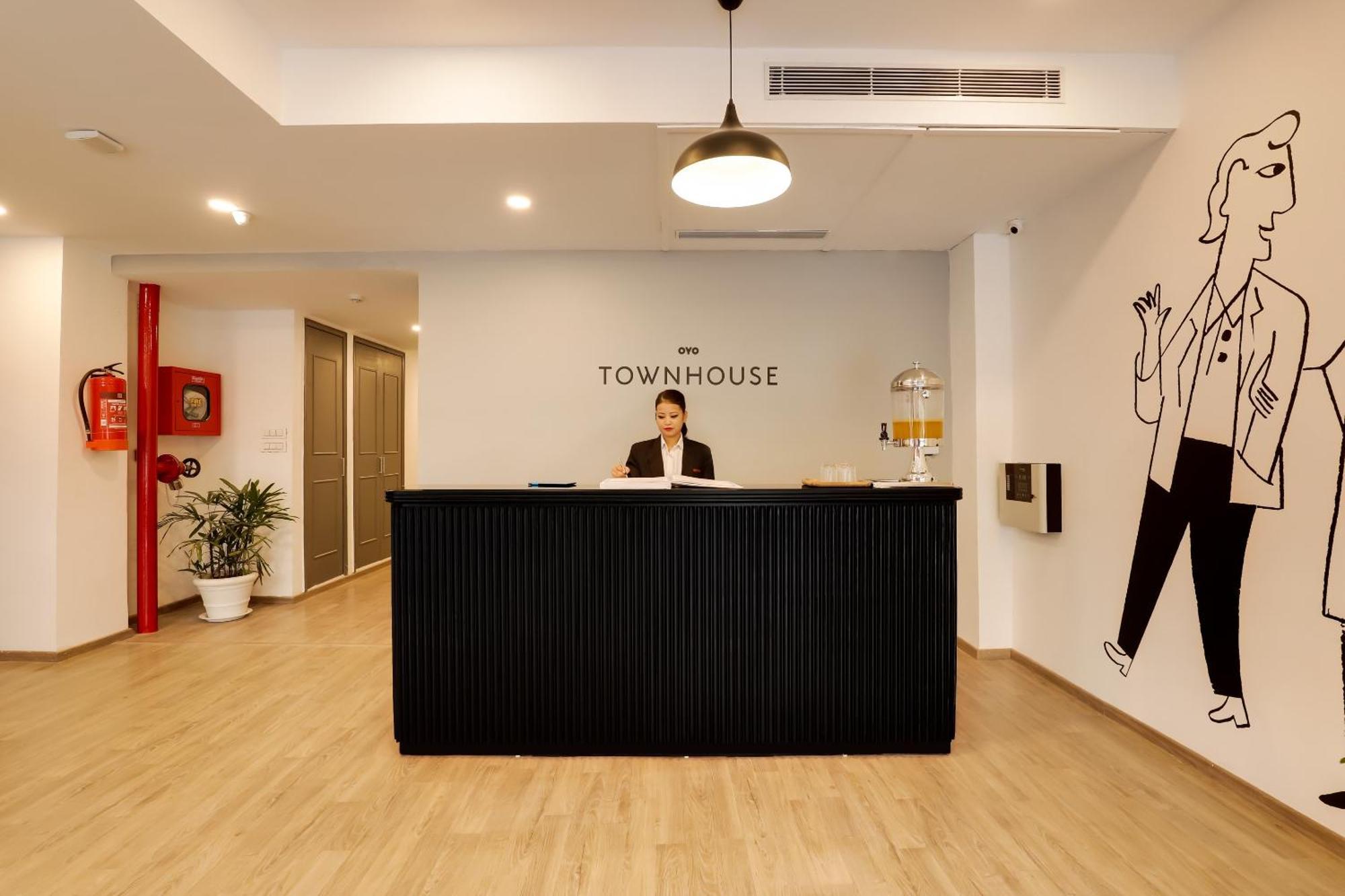 Hotel Super Townhouse Golden Avenue Road 4*