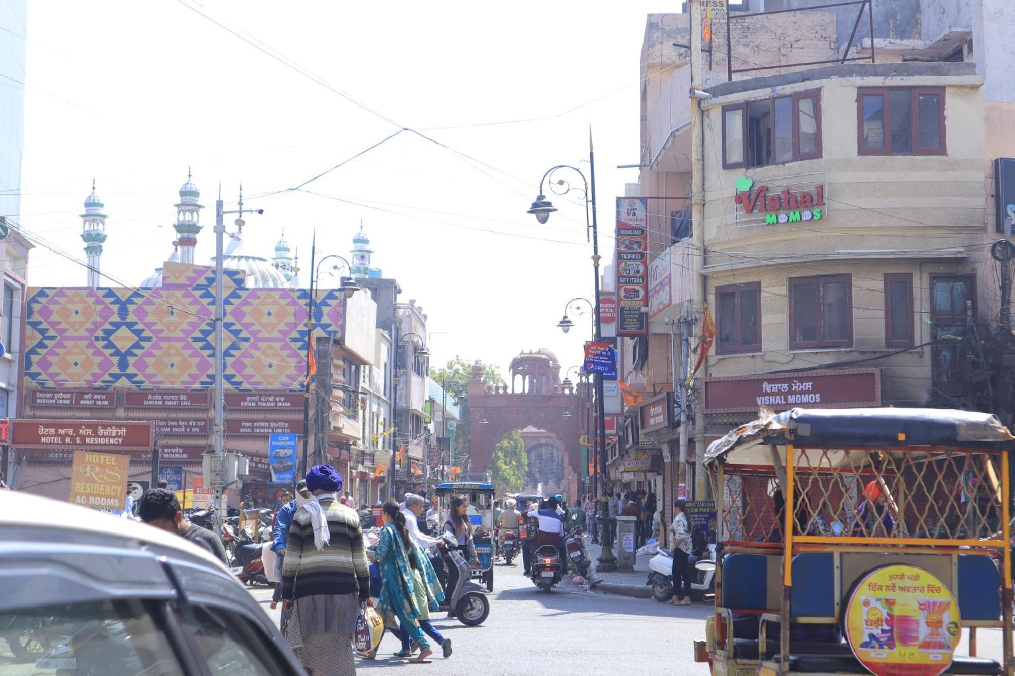 Hotel Seth Residency Near Golden Temple