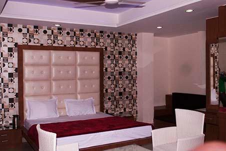 Park Side Navjyoti Hotel 3*