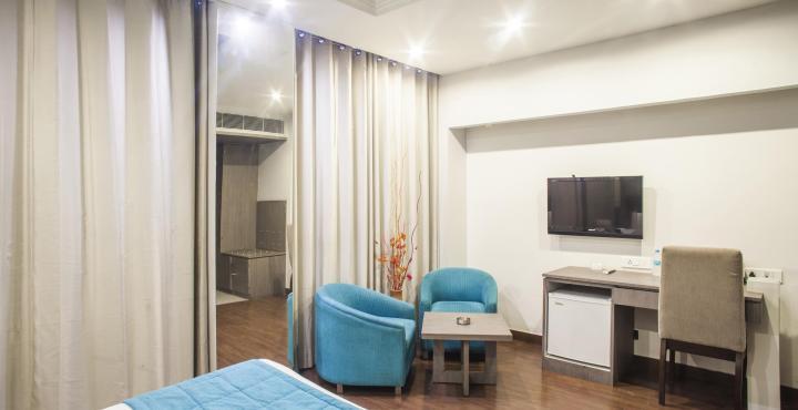 Narula's Aurrum Hotel