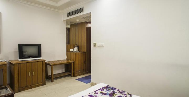 Hotel Fabhotel Aaykay Model Town