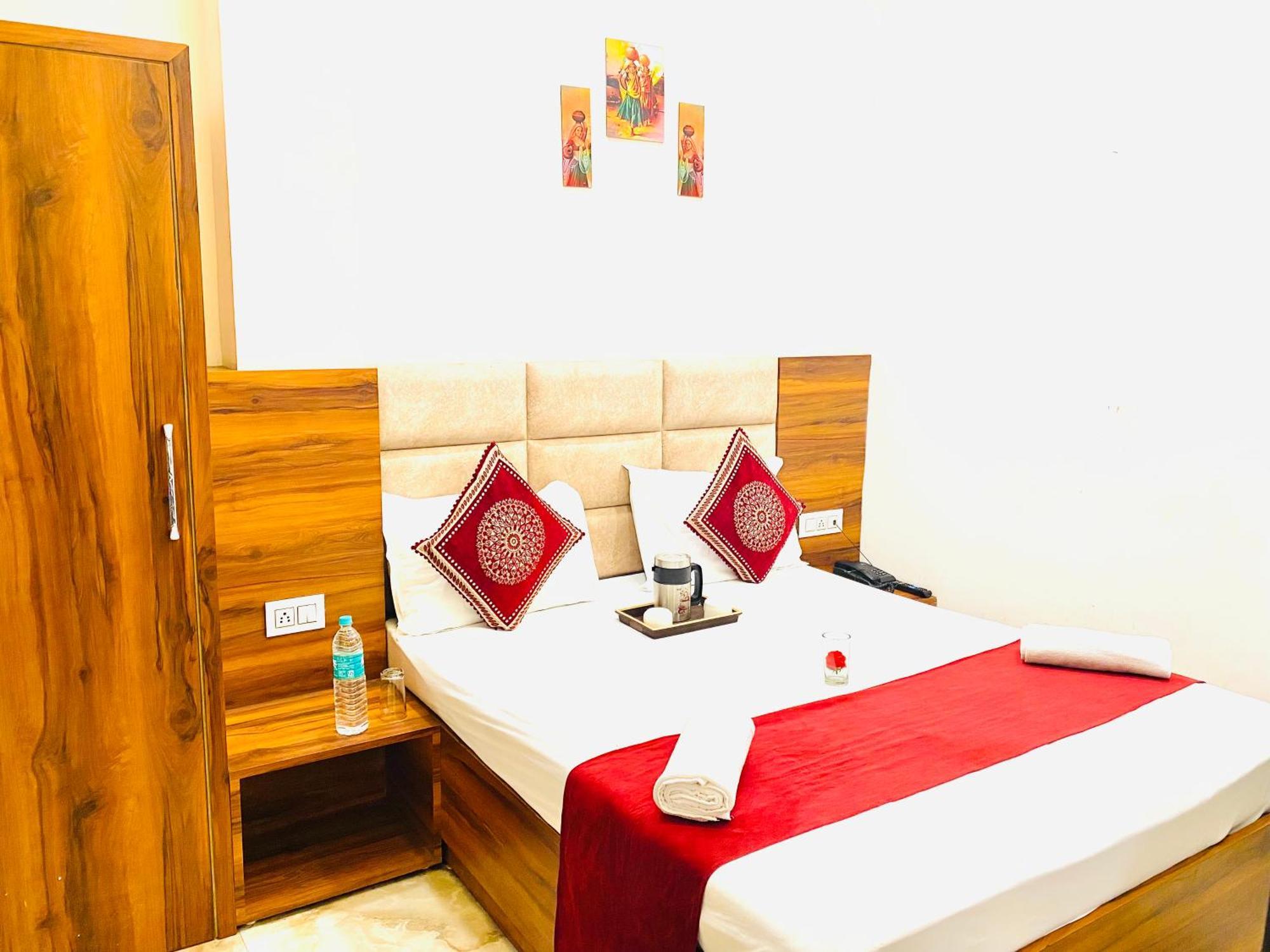 Woodlark - 2 Mins Walk From Golden Temple Amritsar