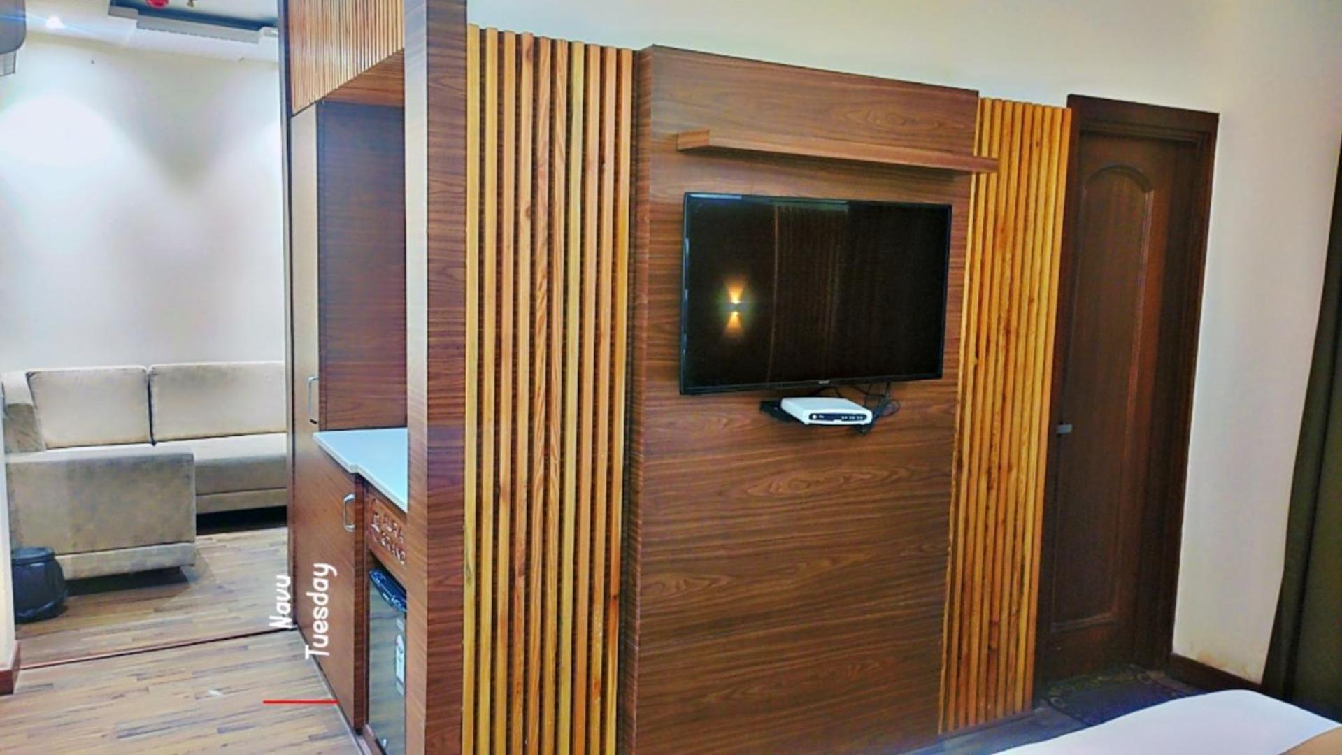 Aura Grand By Levelup Hotel 4*