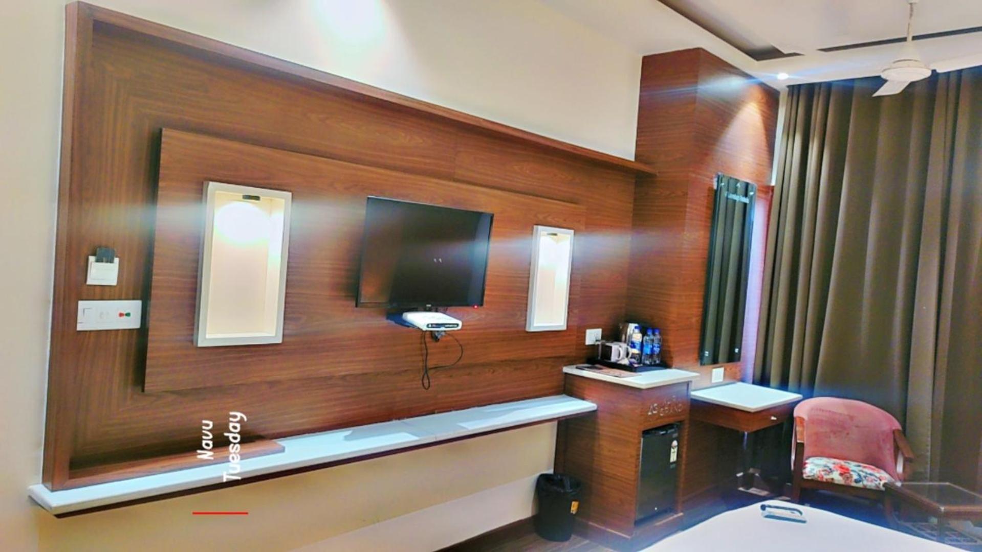 Aura Grand By Levelup 4* Amritsar