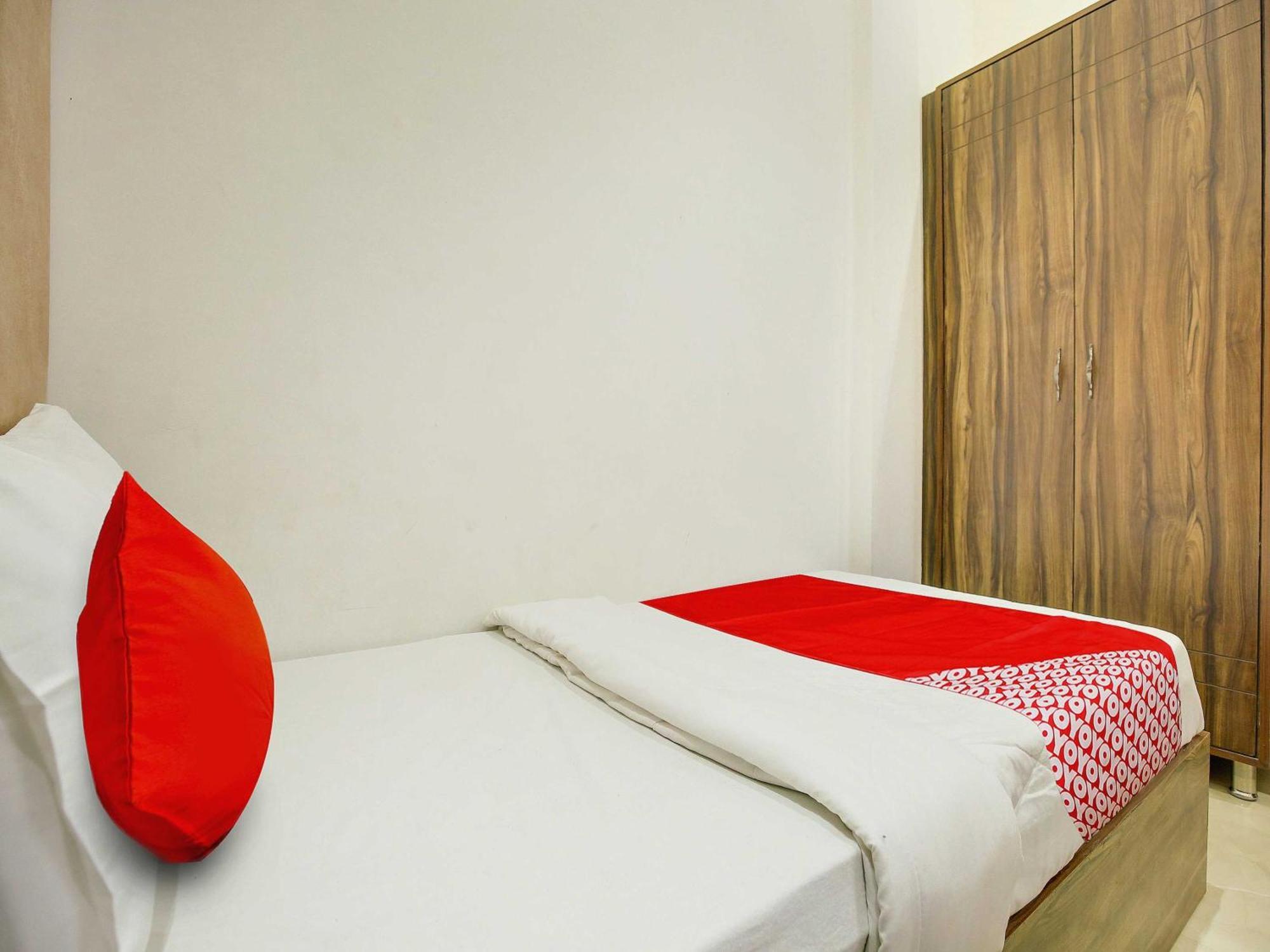 Kaushalya Royal Hotel 3*