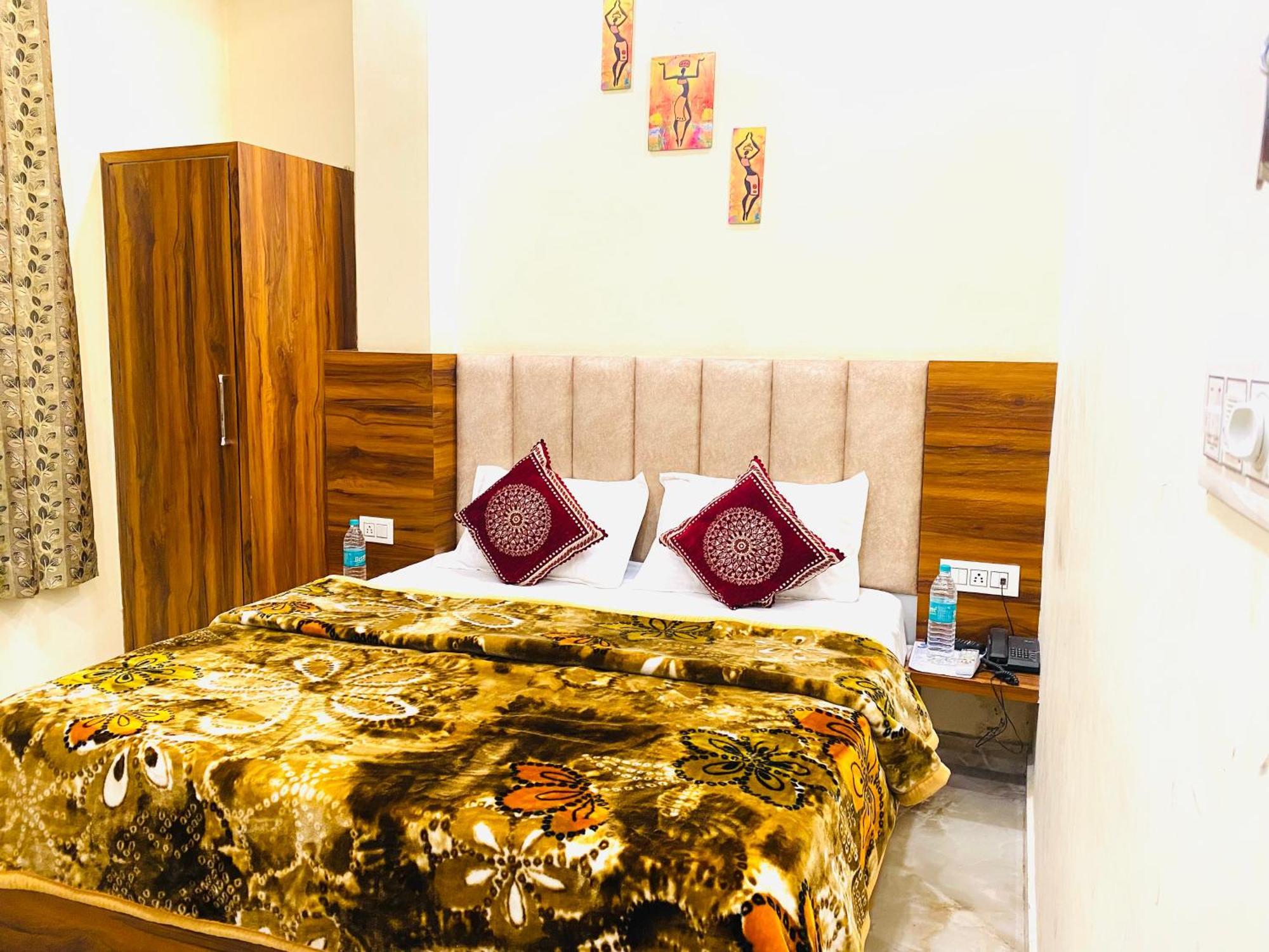 Hotel Woodlark - 2 Mins Walk From Golden Temple Amritsar