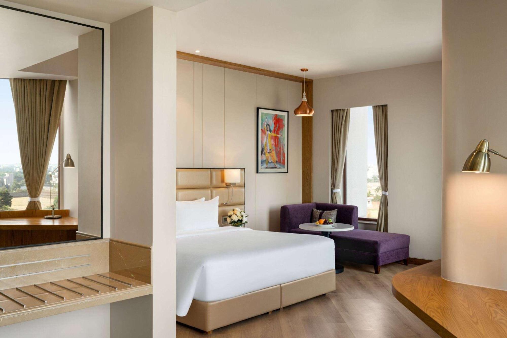 Ramada Encore By Wyndham Airport Hotel
