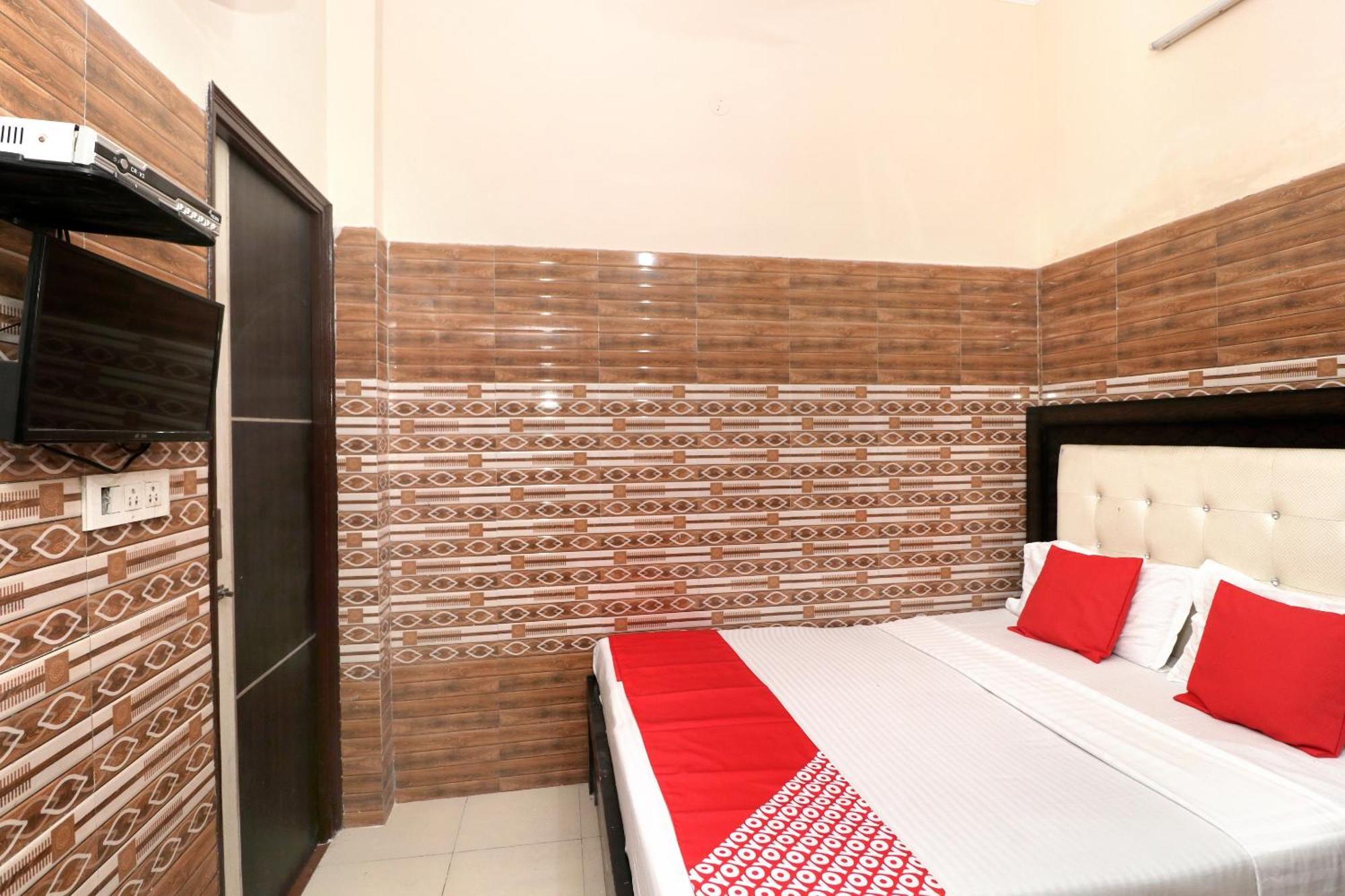 Hotel O Kapoor Residency 3*