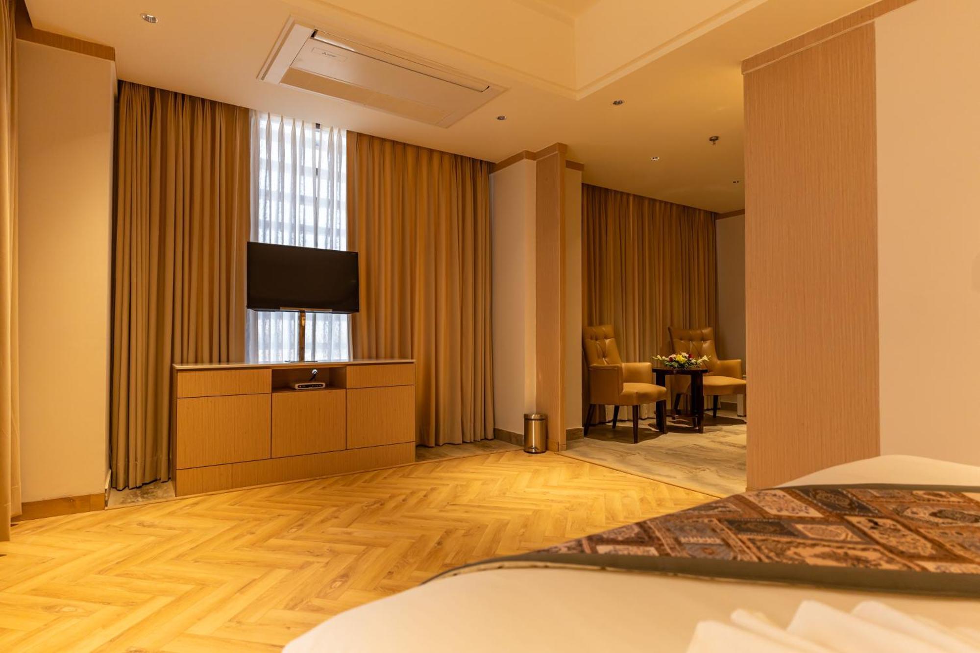 Hotel Sandoz Near Golden Temple Amritsar