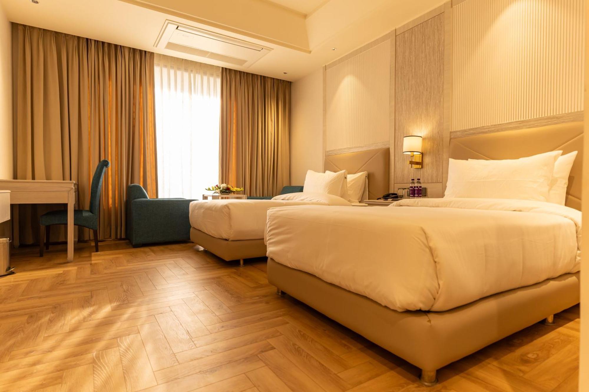 Hotel Sandoz Near Golden Temple