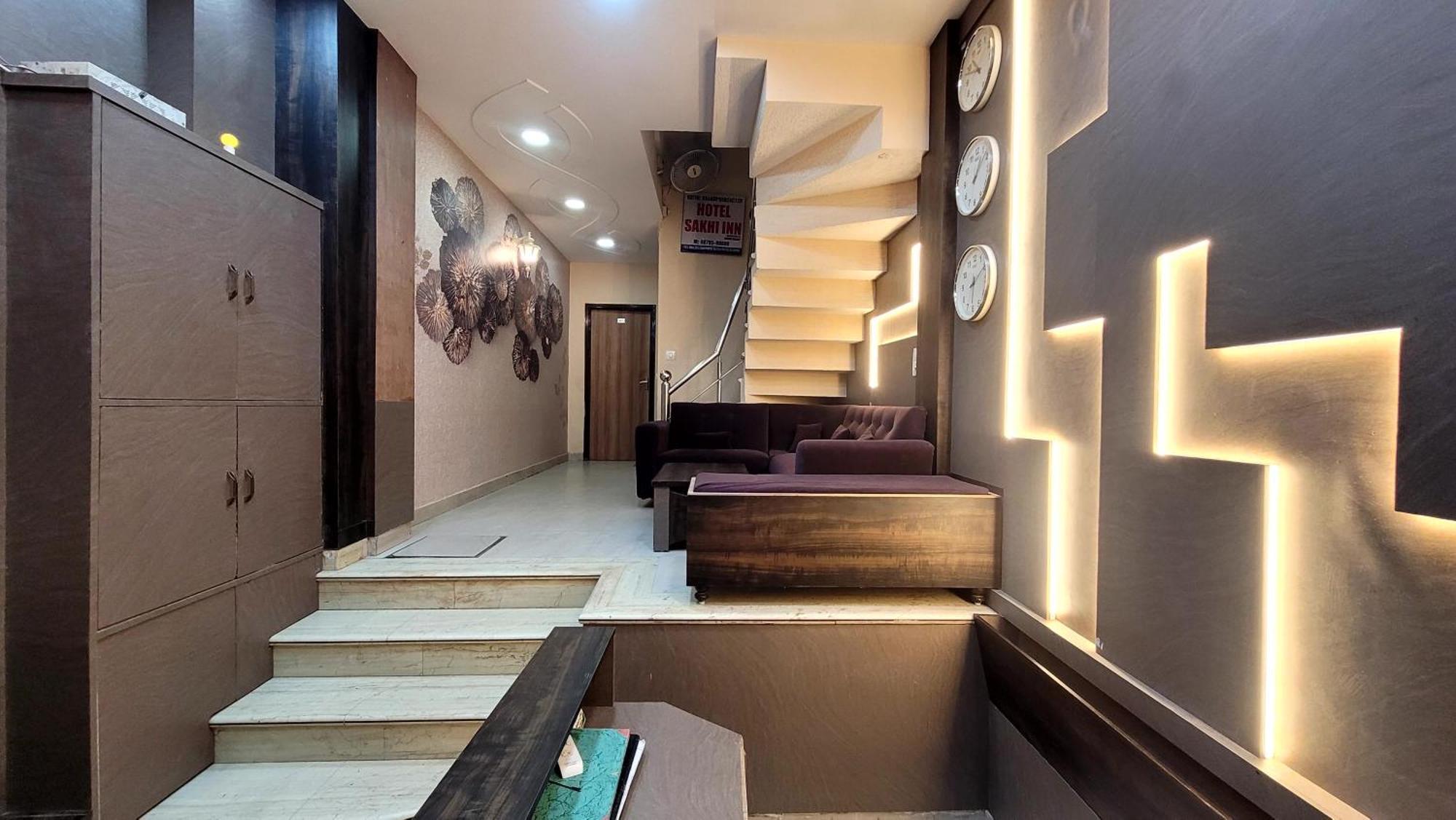 Hotel Sakhi By Urban Galaxy 2*