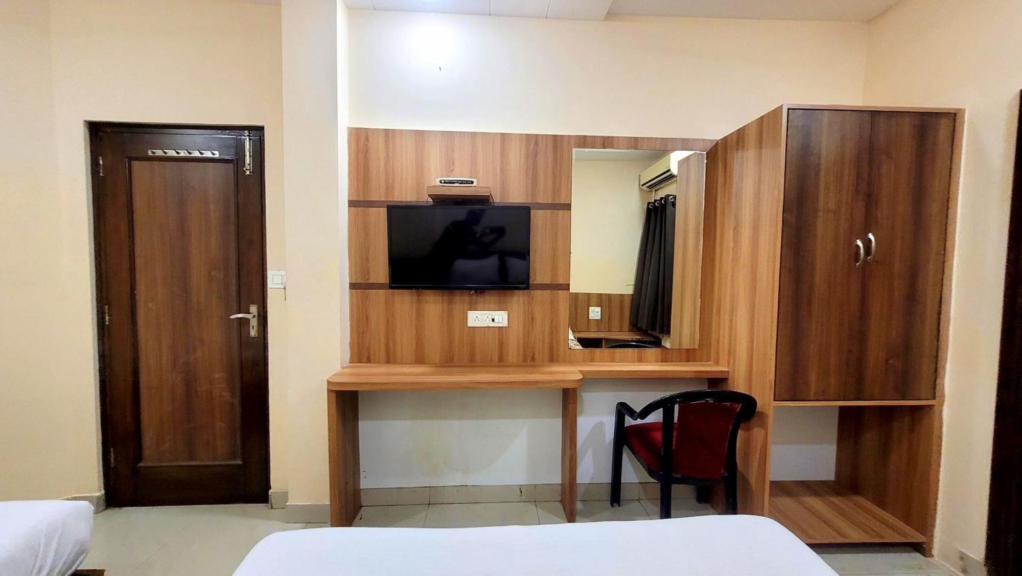 Hotel Sakhi By Urban Galaxy Amritsar