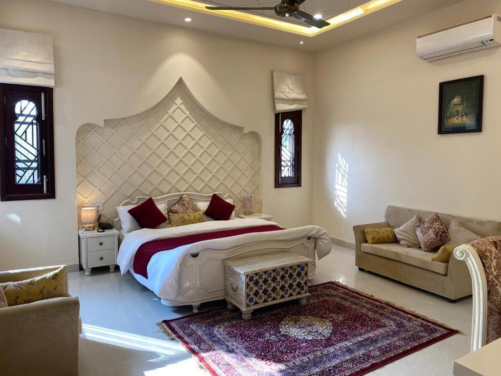 Blessing Mansion, *