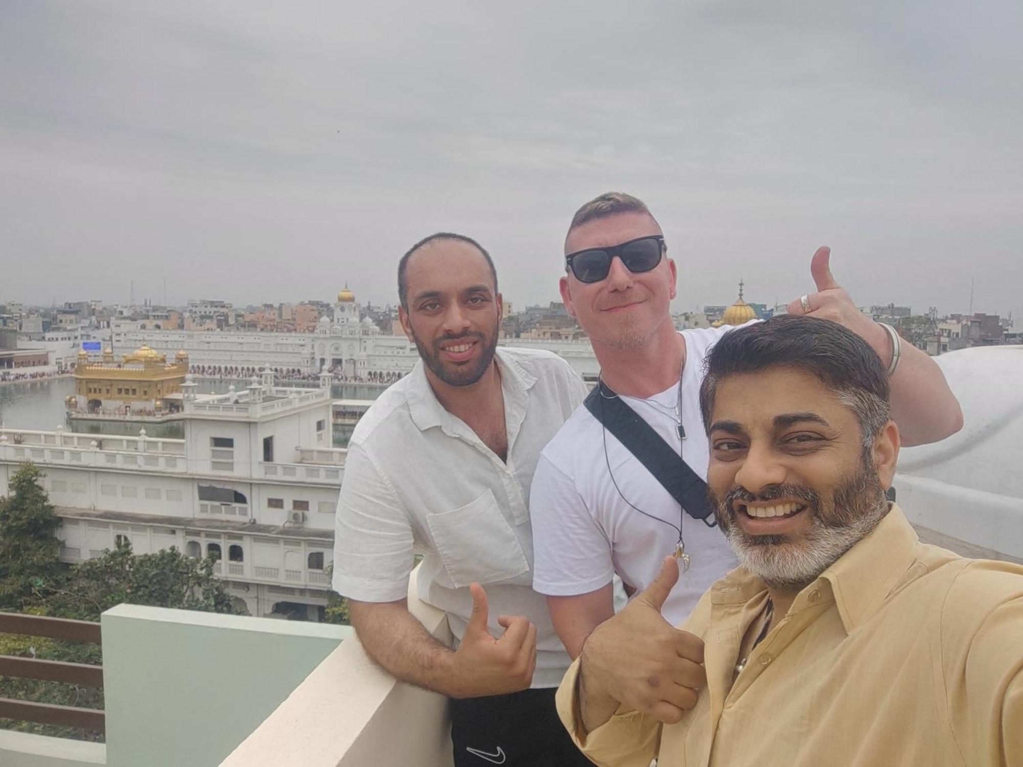 Bed & Breakfast 4n Homestay- Golden Temple View Amritsar