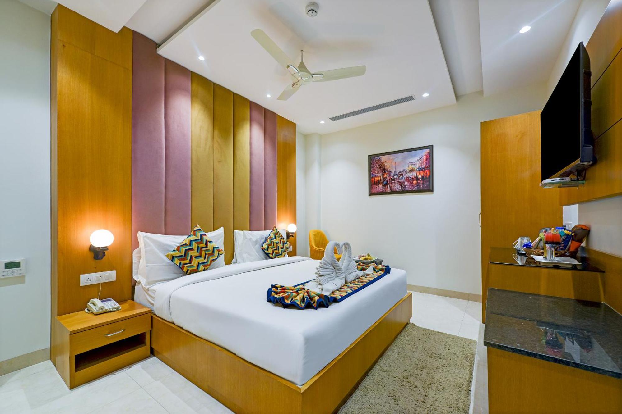 Classio Royale By Io Near Golden Temple