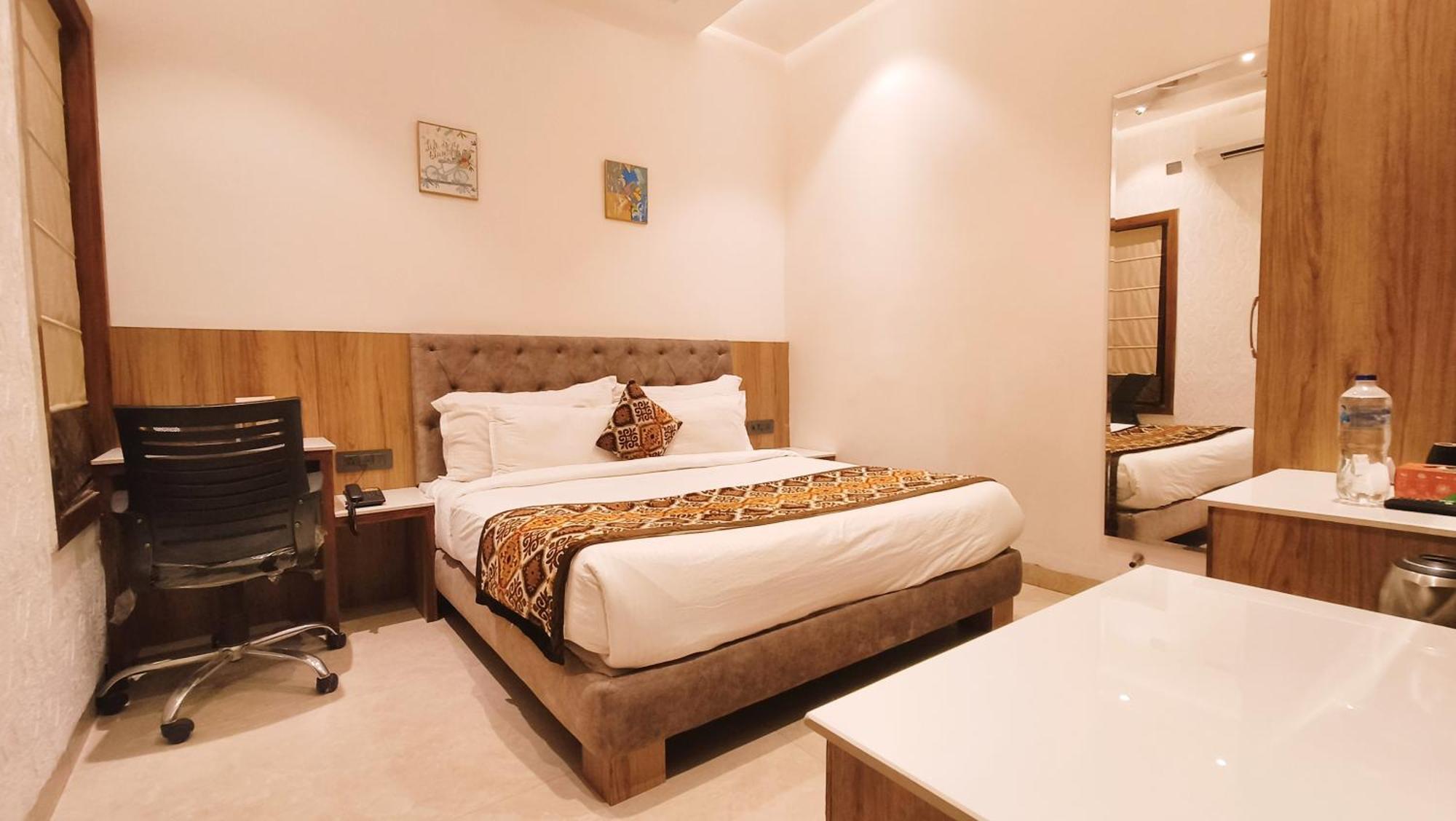 Hotel Blessings 3*