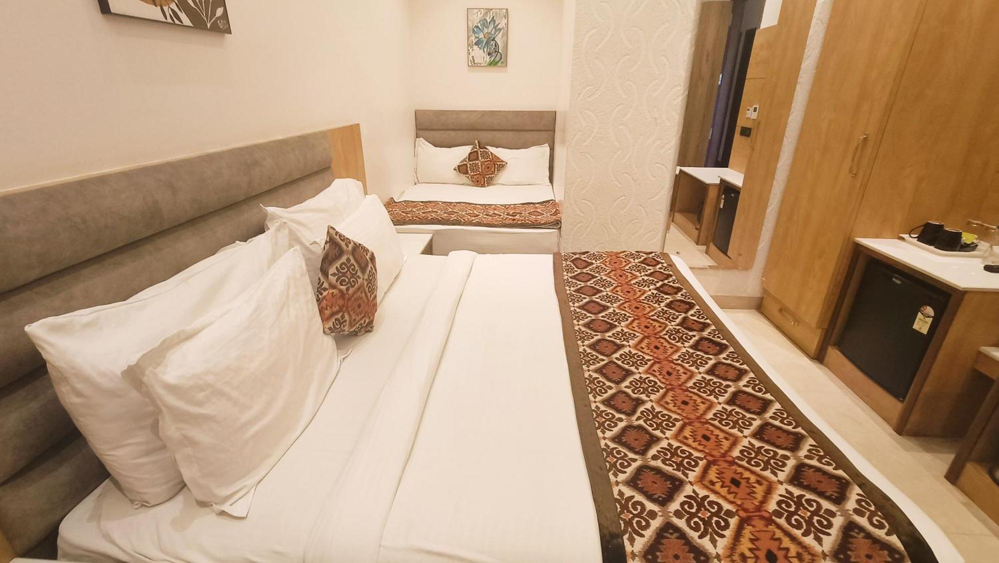 Hotel Blessings 3*