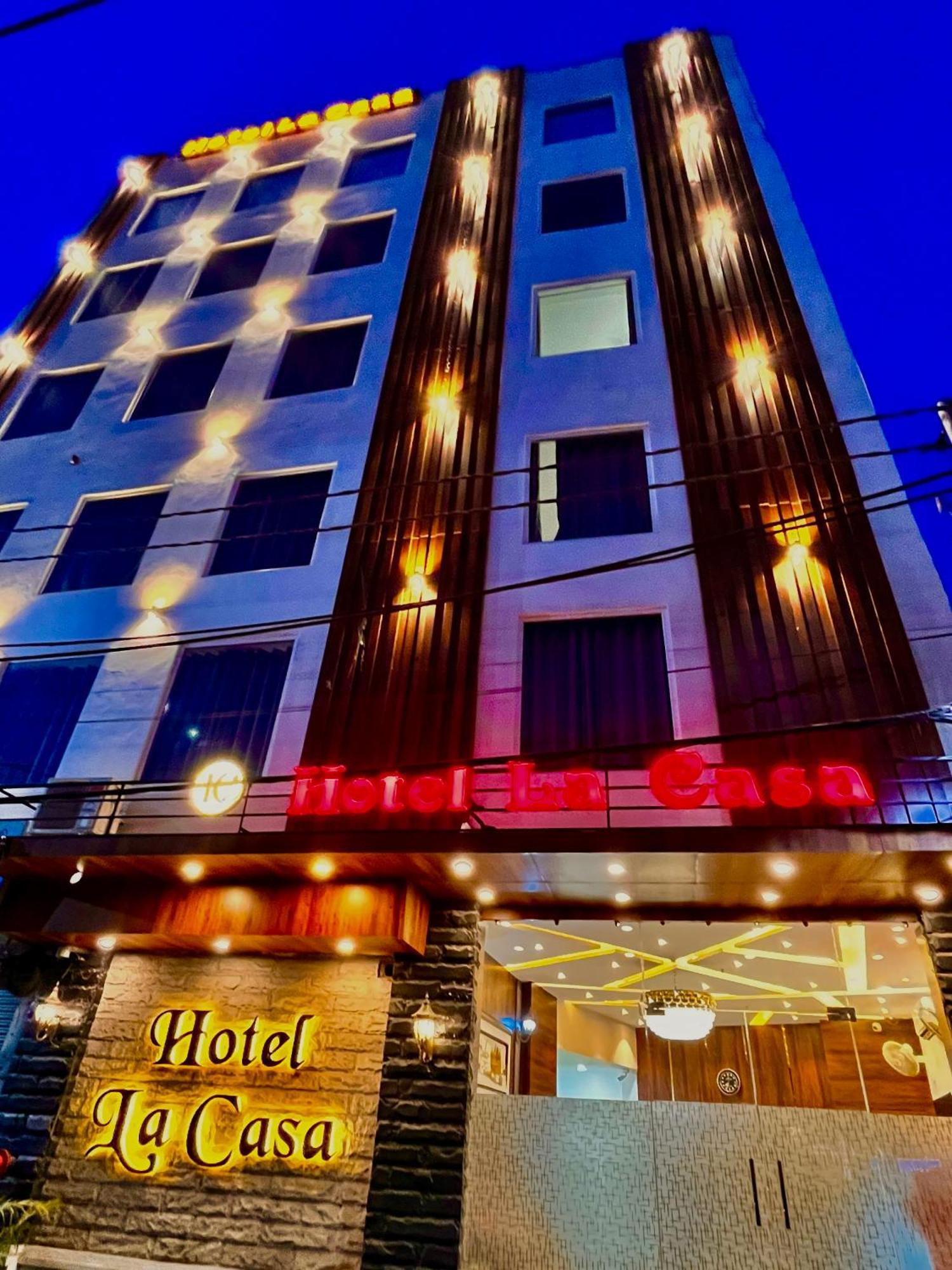 Hotel La Casa, 3*