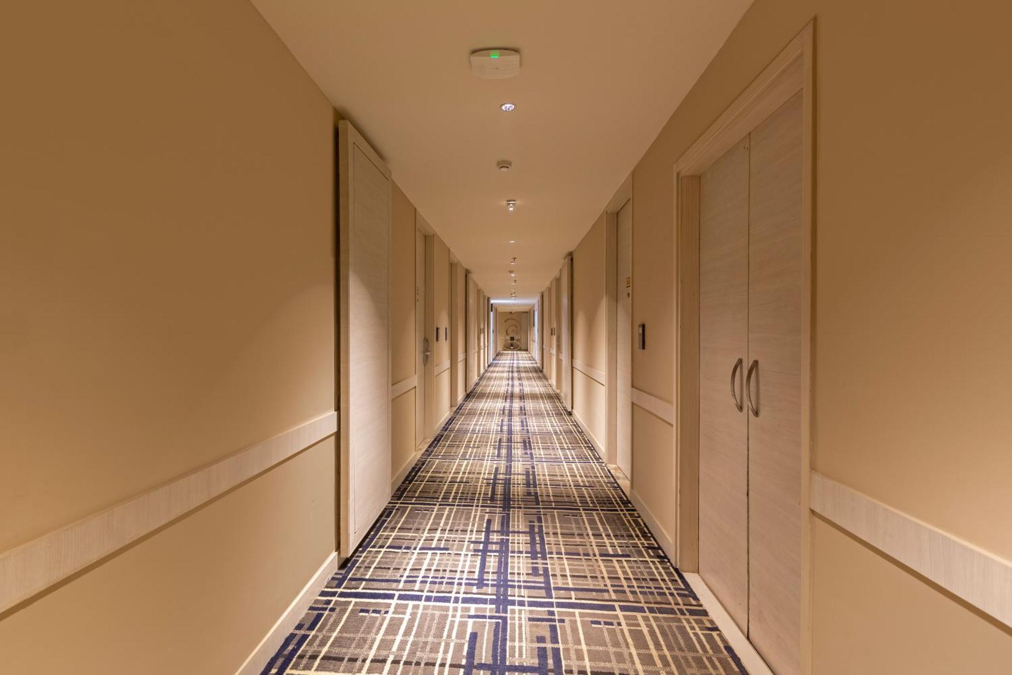 Hotel Sandoz Near Golden Temple