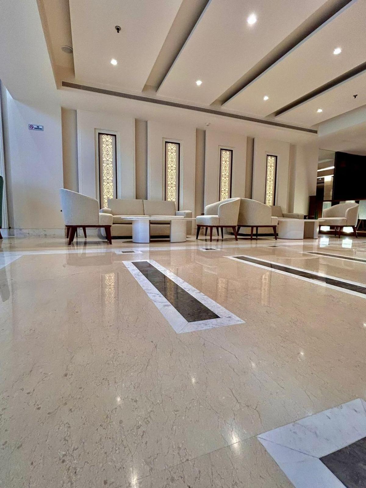 Western Hotel 4*