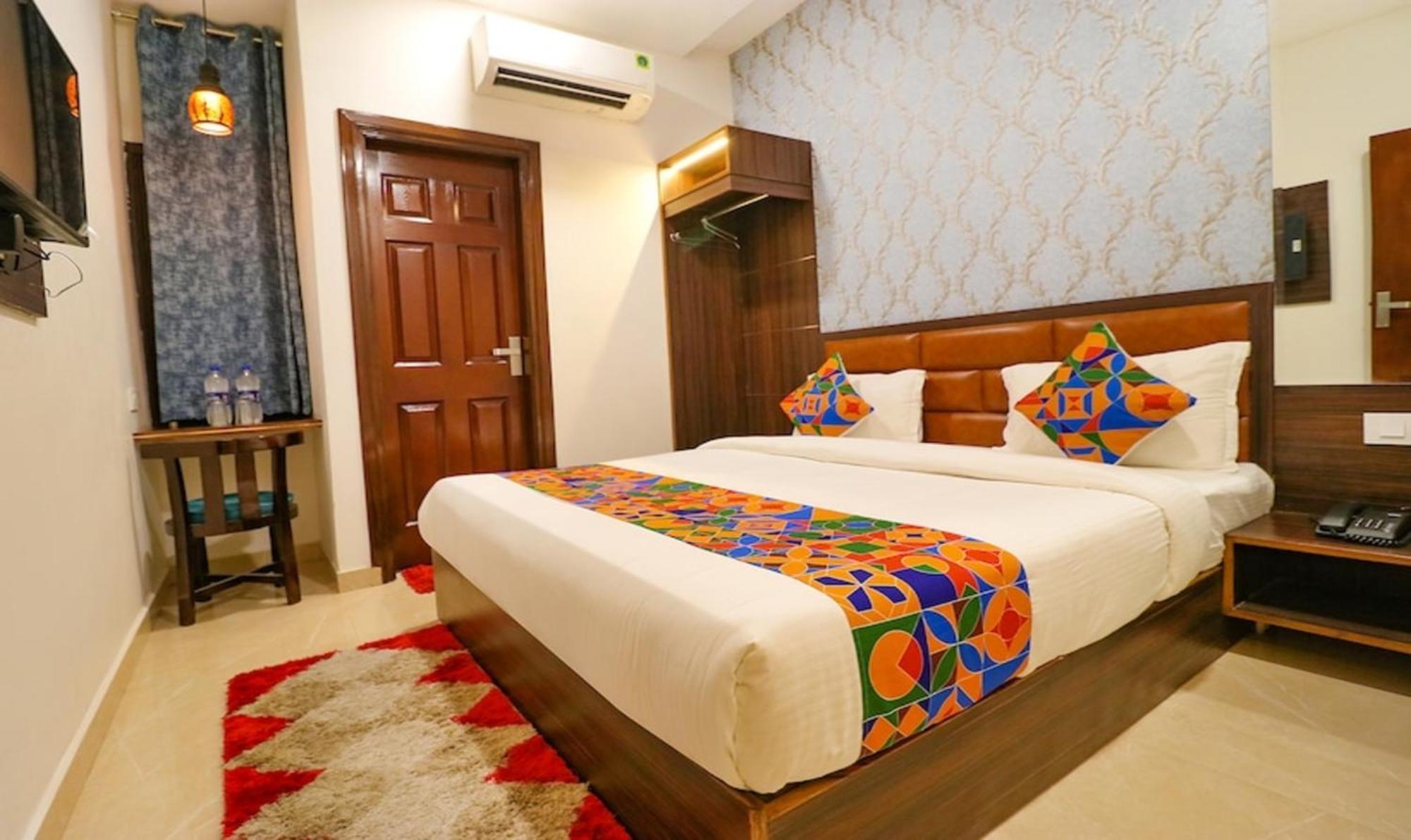 Hotel California Heights 3*