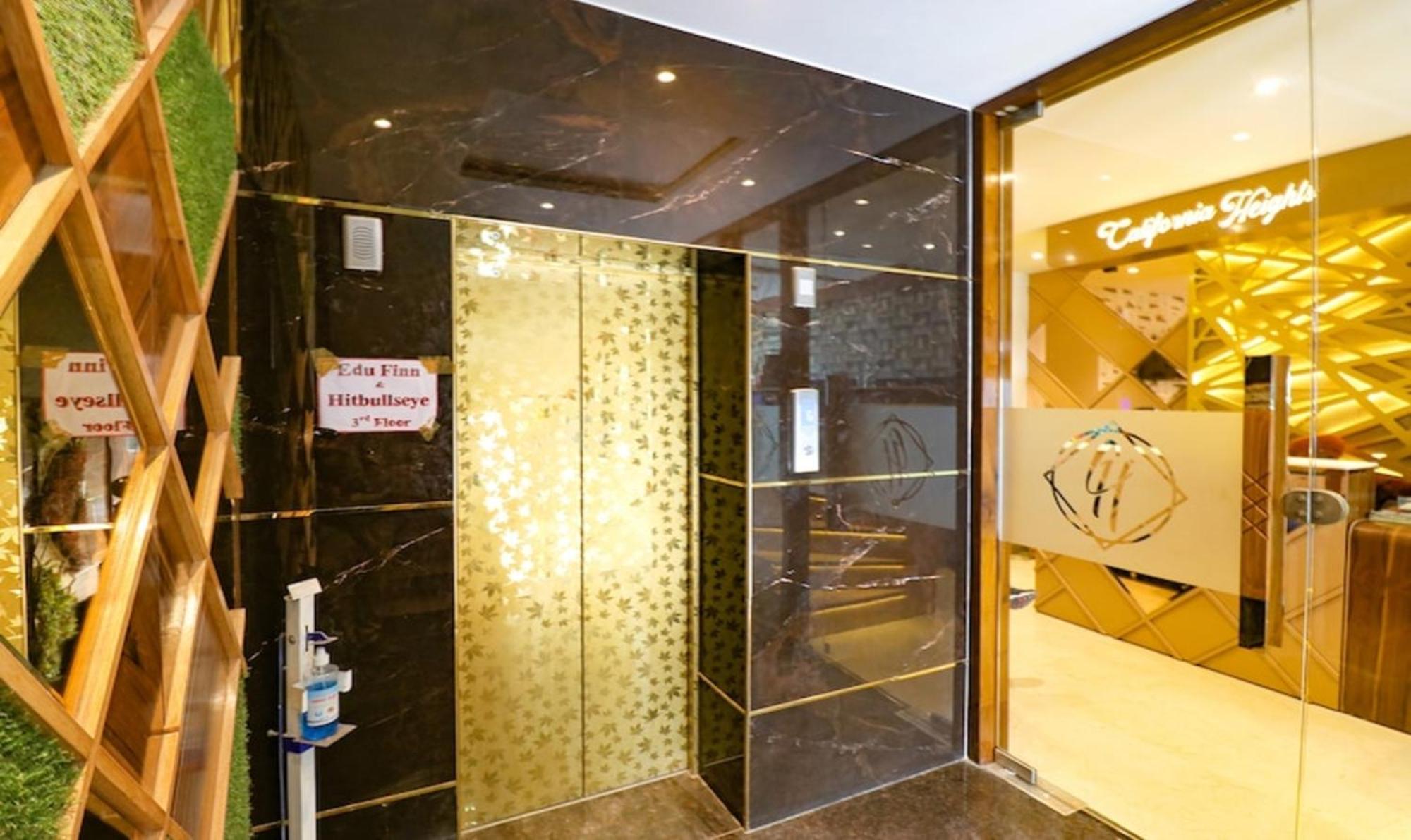 California Heights Hotel 3*