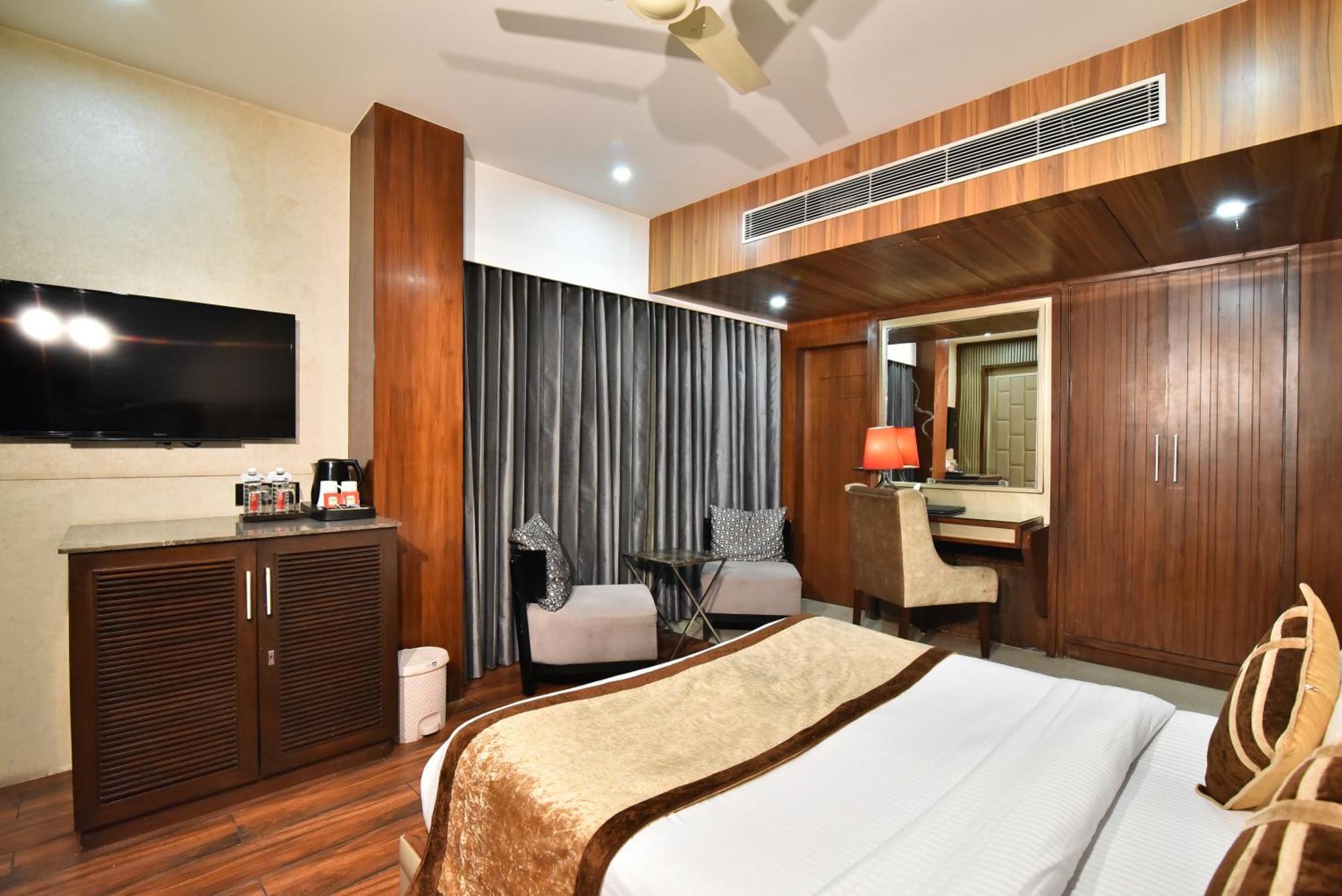 Hotel Sawera Grand Amritsar