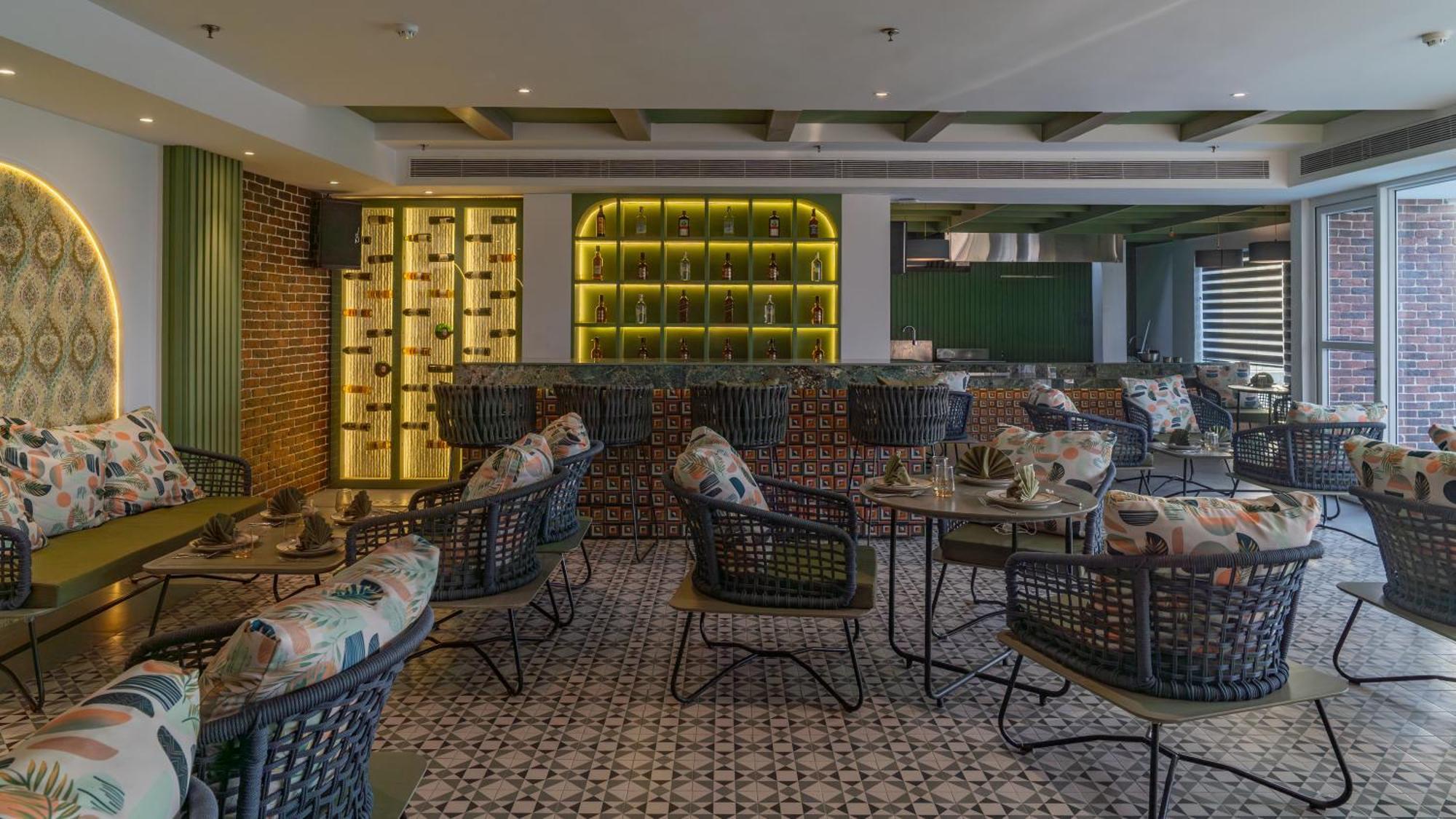 Hotel Regenta Place By Royal Orchid Limited 4*