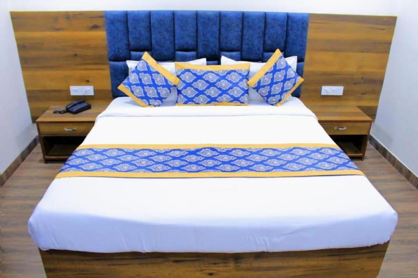Kanda Continental 3*