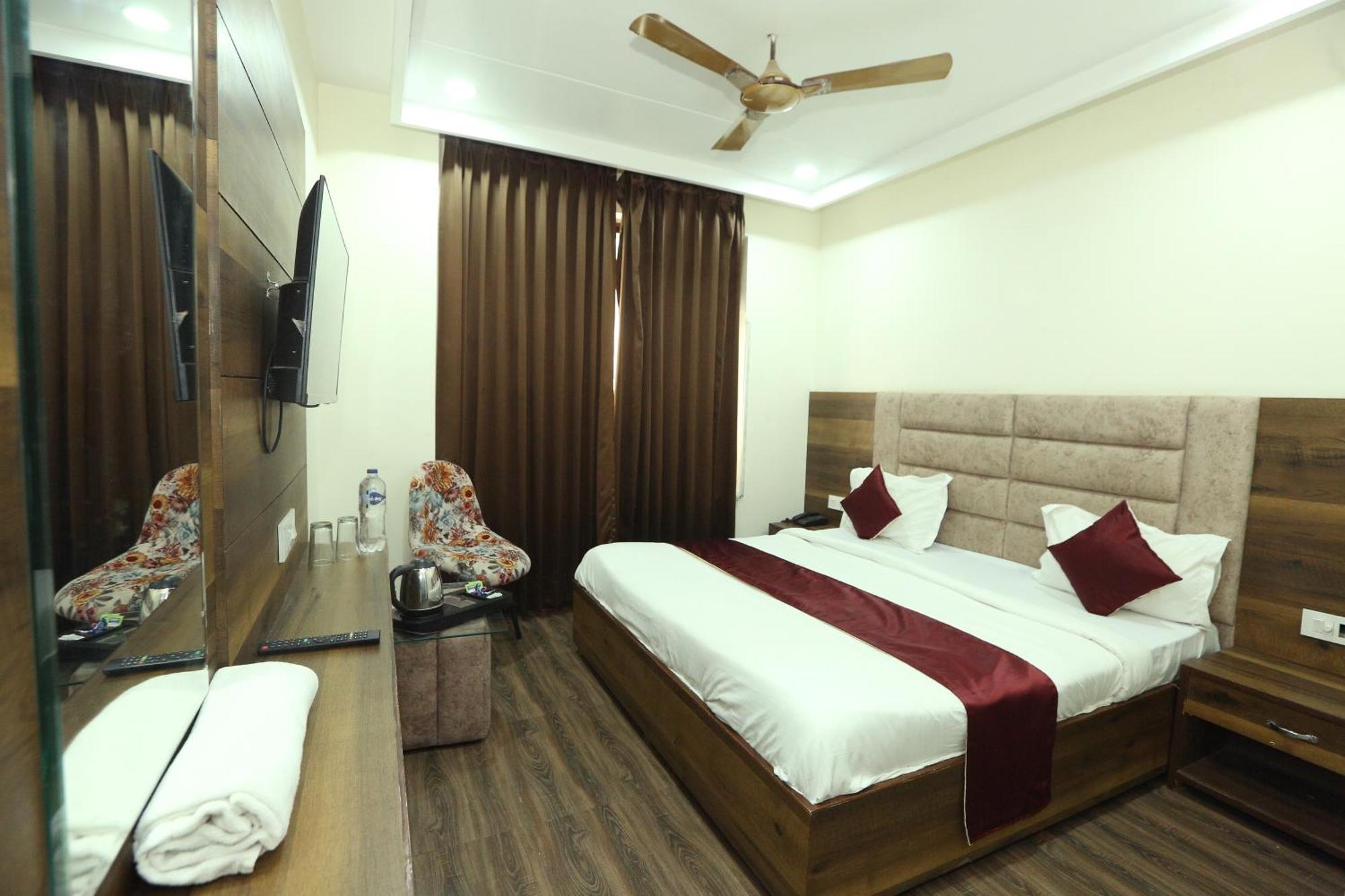 Hotel Kanda Continental 3*