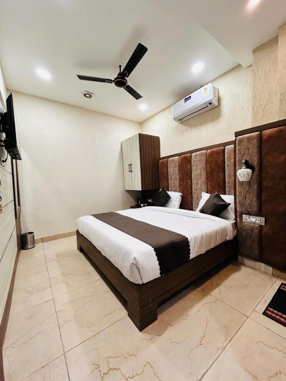 Hotel Monga Dream Residency - 5 Minutes Walk From Golden Temple 3*