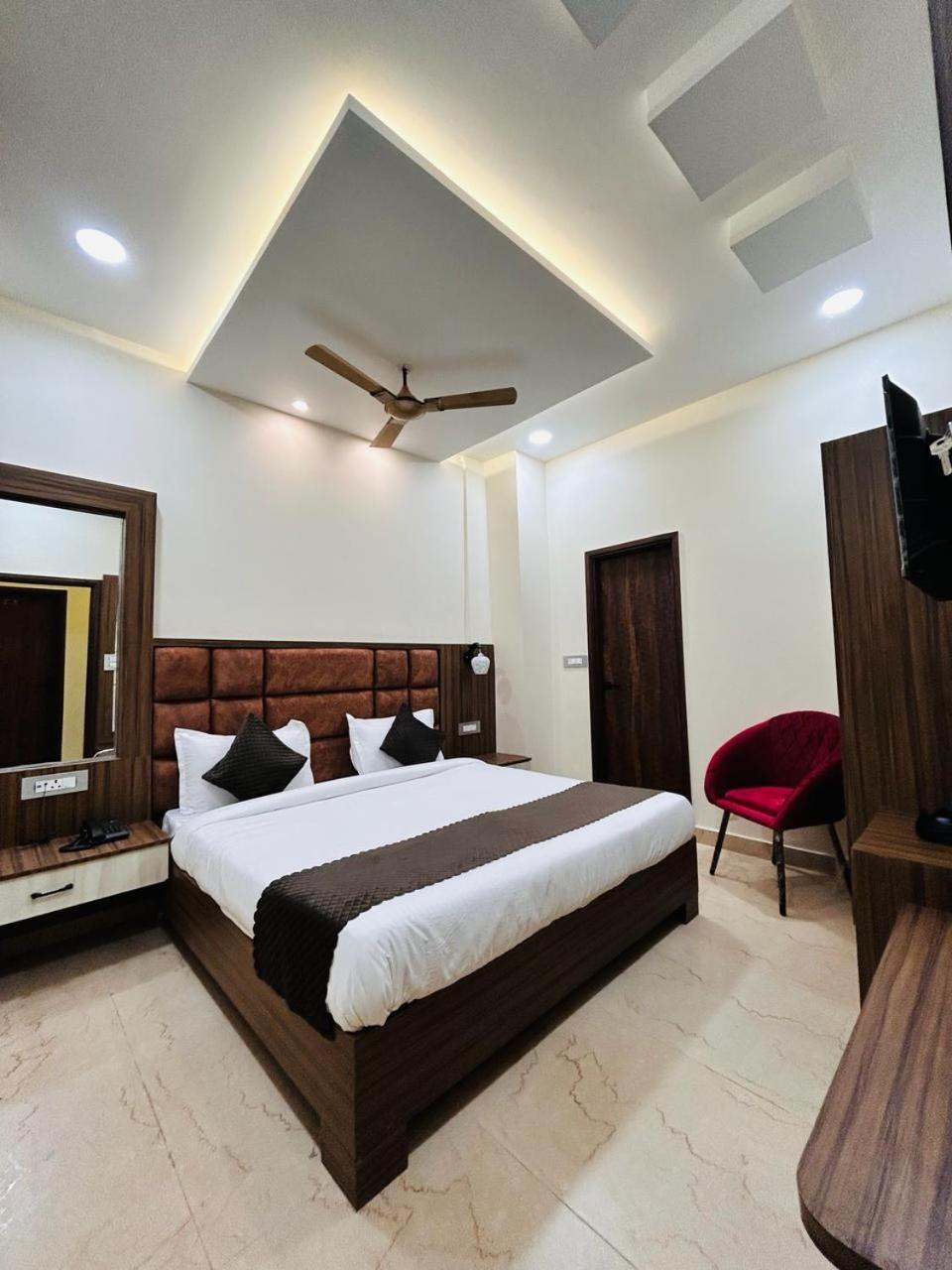Monga Dream Residency - 5 Minutes Walk From Golden Temple Hotel