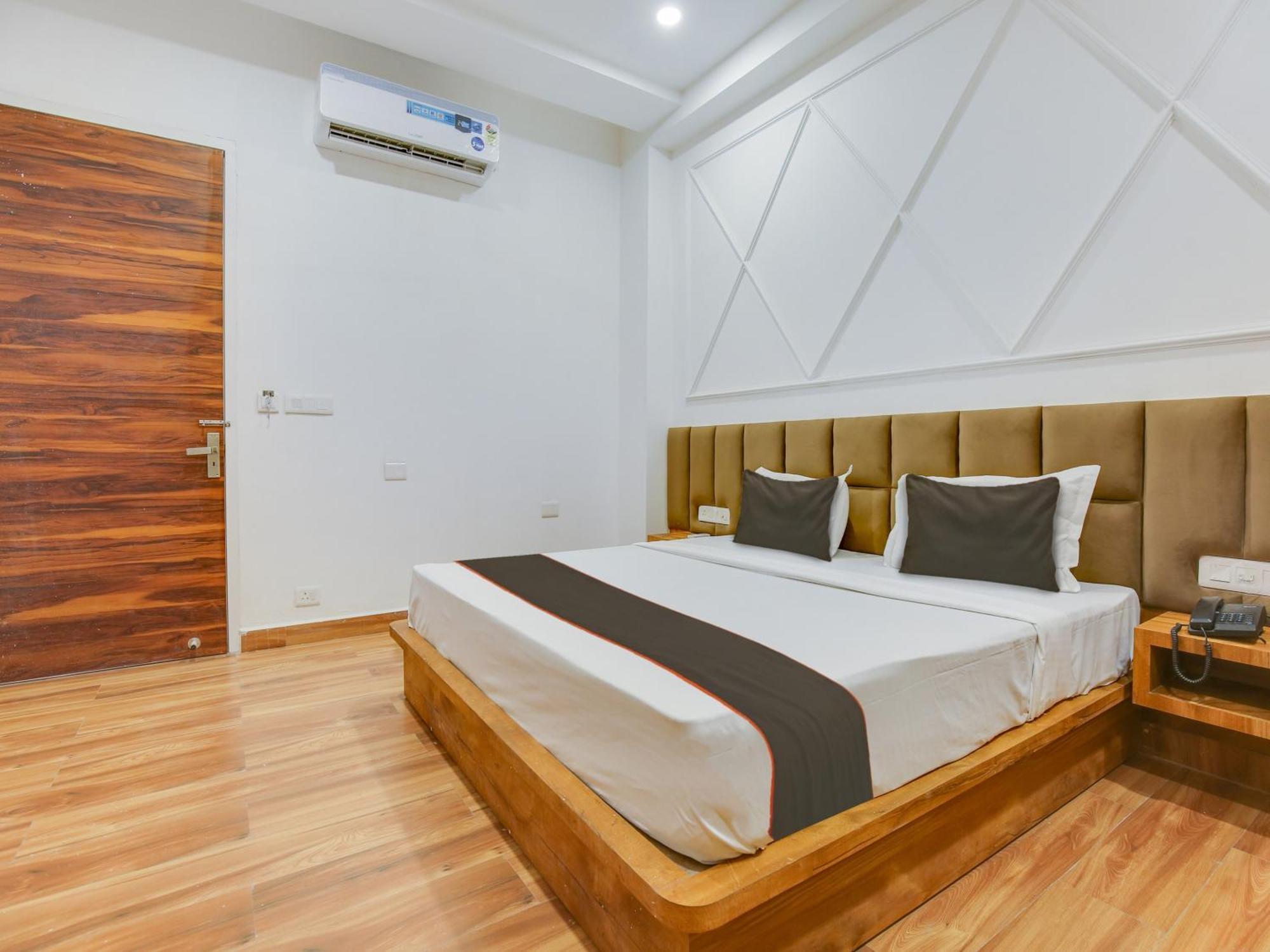 Collection O Amar Hotel Amritsar