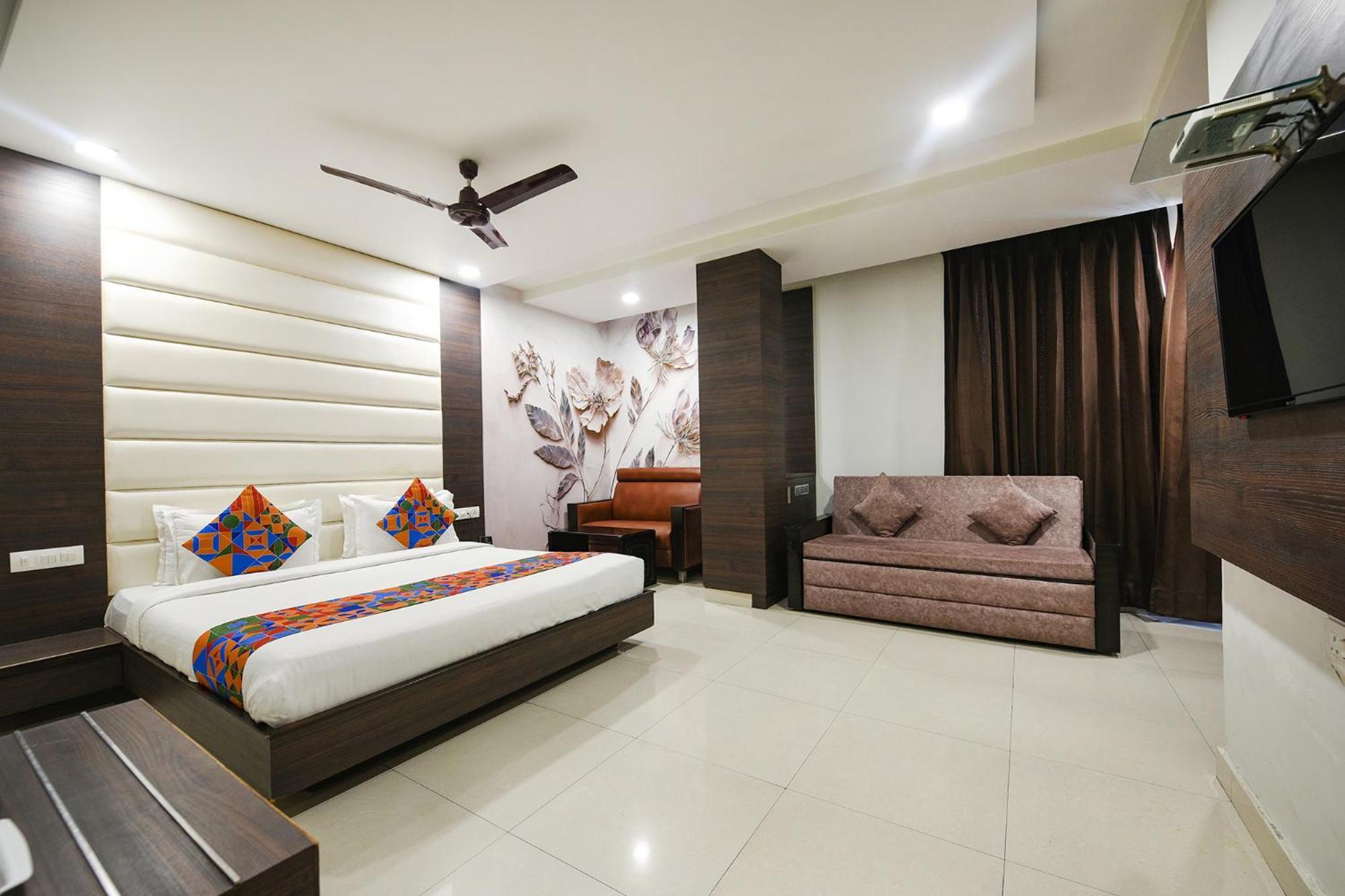 Hotel Fabhotel Kk Continental 50 Meter From Railway Station - Amritsar