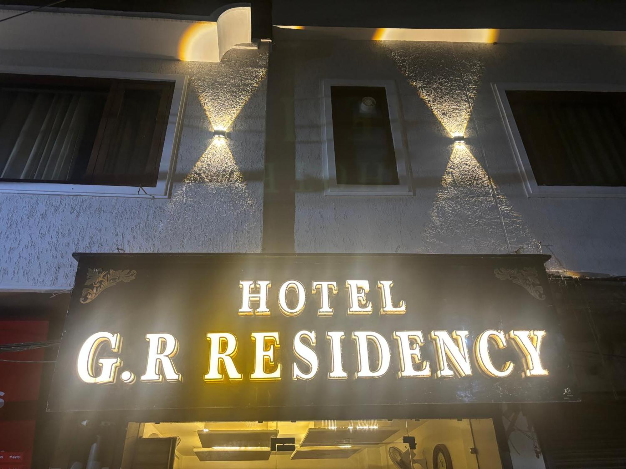G R Residency Golden Temple Just 2 Mins Walking Distance From Hotel