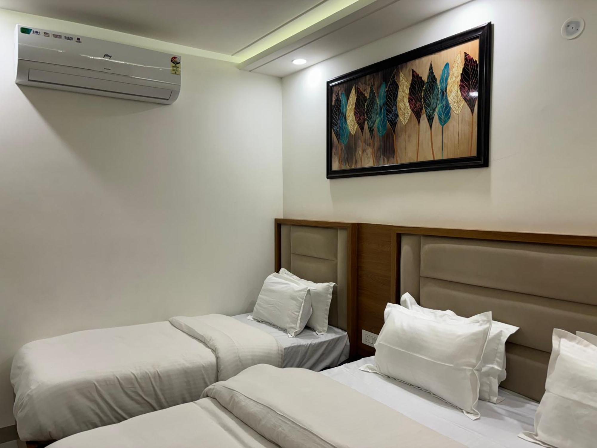 G R Residency Golden Temple Just 2 Mins Walking Distance From 2*
