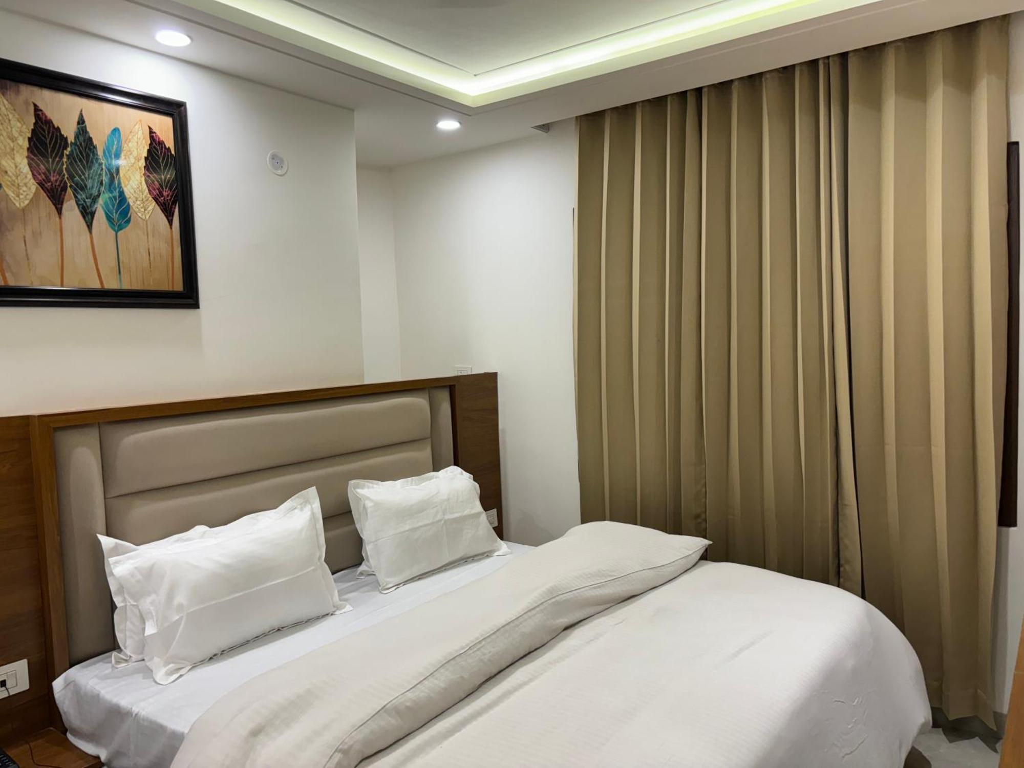 G R Residency Golden Temple Just 2 Mins Walking Distance From 2* Amritsar
