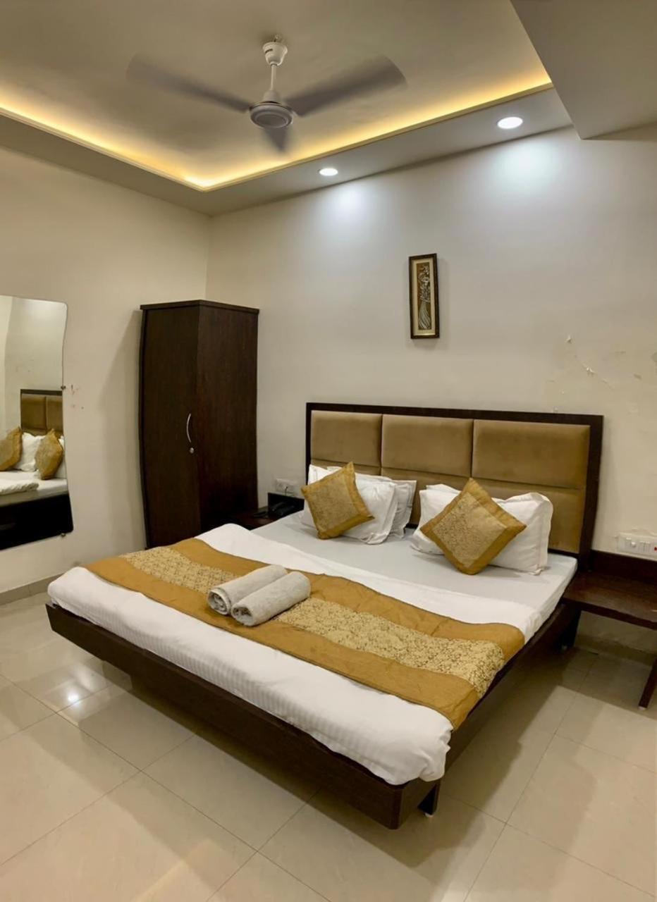 Hotel G R Residency Golden Temple Just 2 Mins Walking Distance From Amritsar