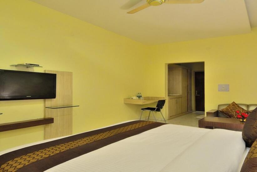 Kumar Elite Punjab Hotel 3*