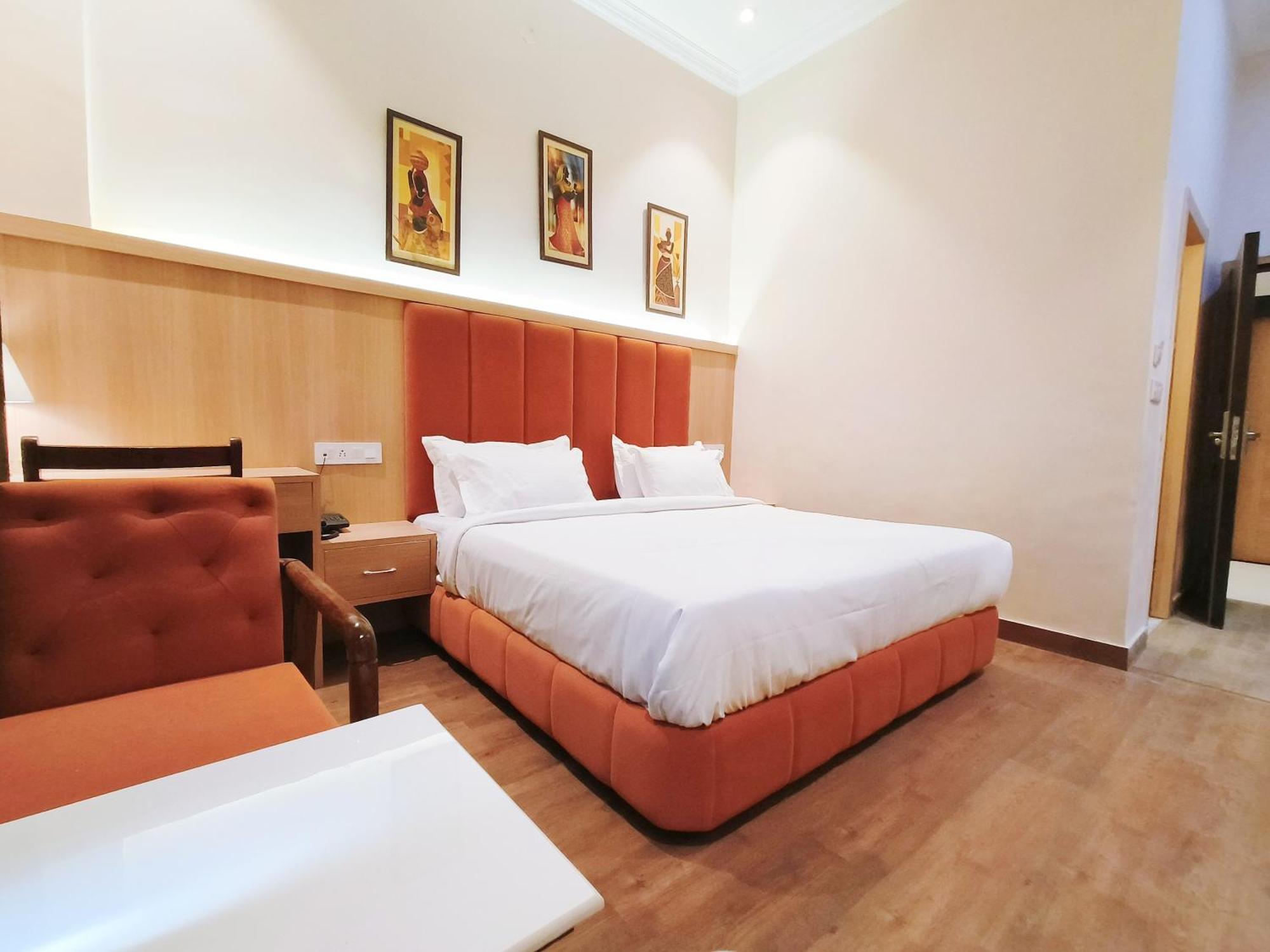 Ricky International, Hotel Amritsar