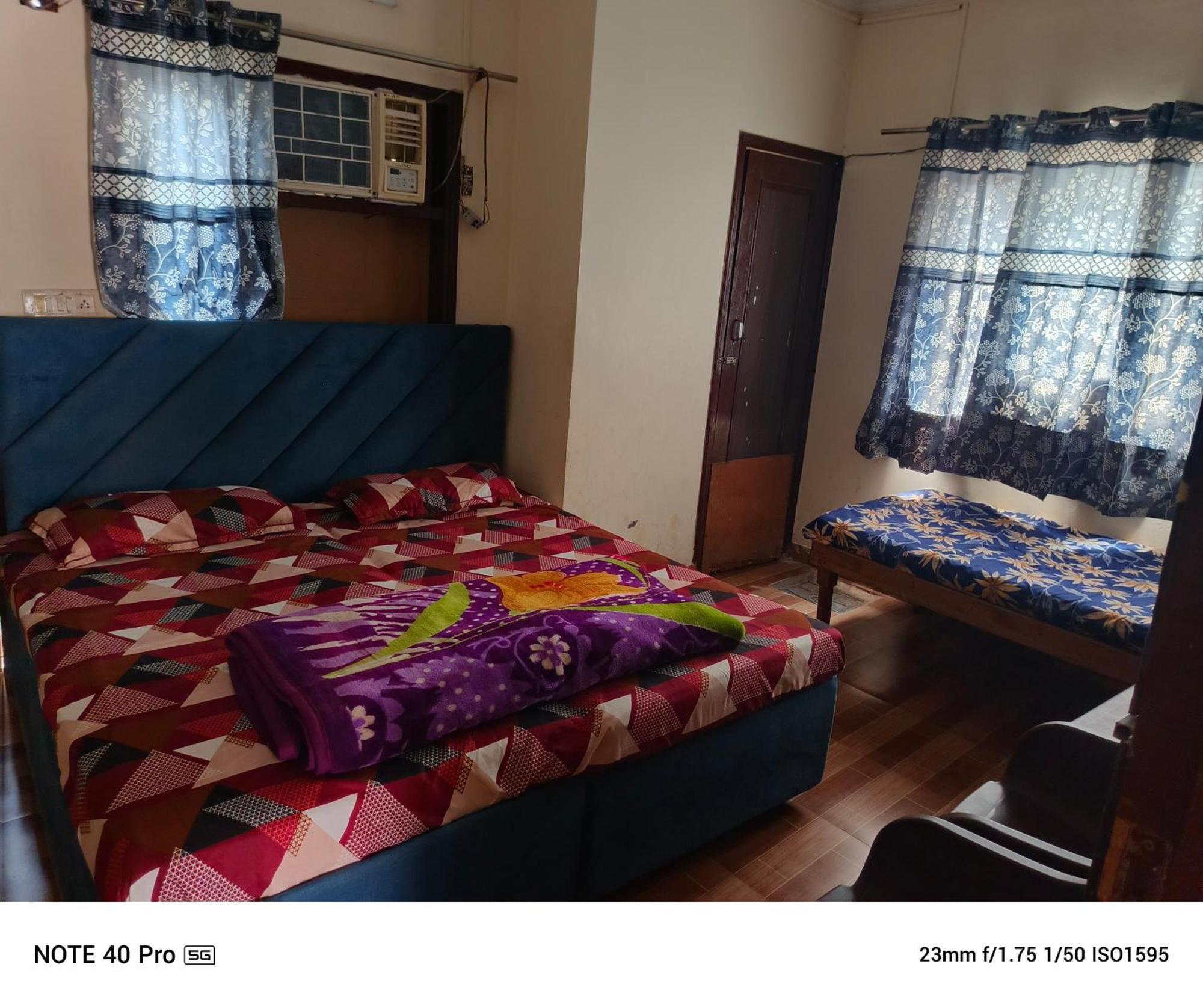 Mj Chawla Double Bed Attached Bathroom Homestay Amritsar