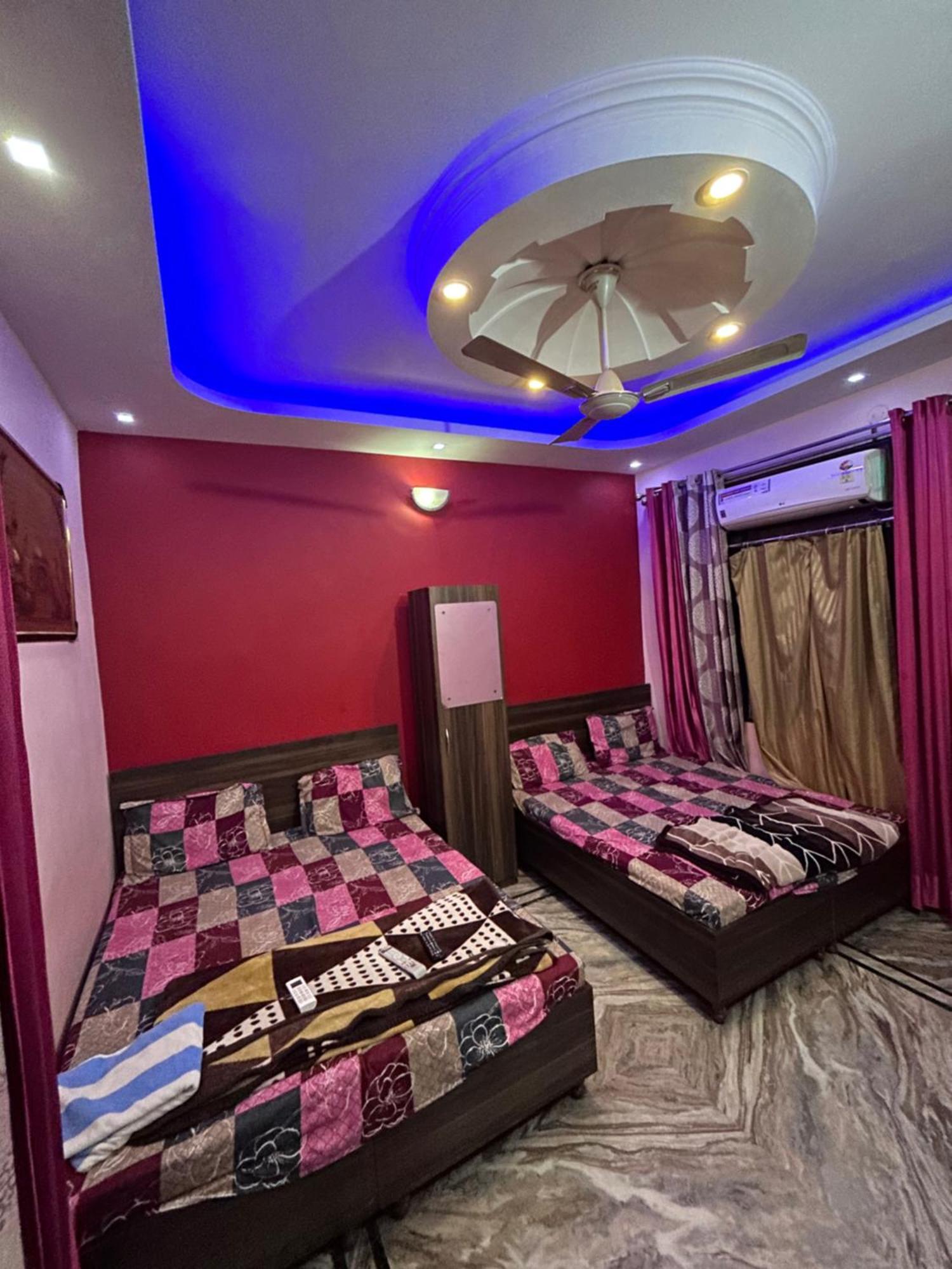 S4 Home Stay Hotel - Five Mint Walk From Golden Temple 3* Amritsar