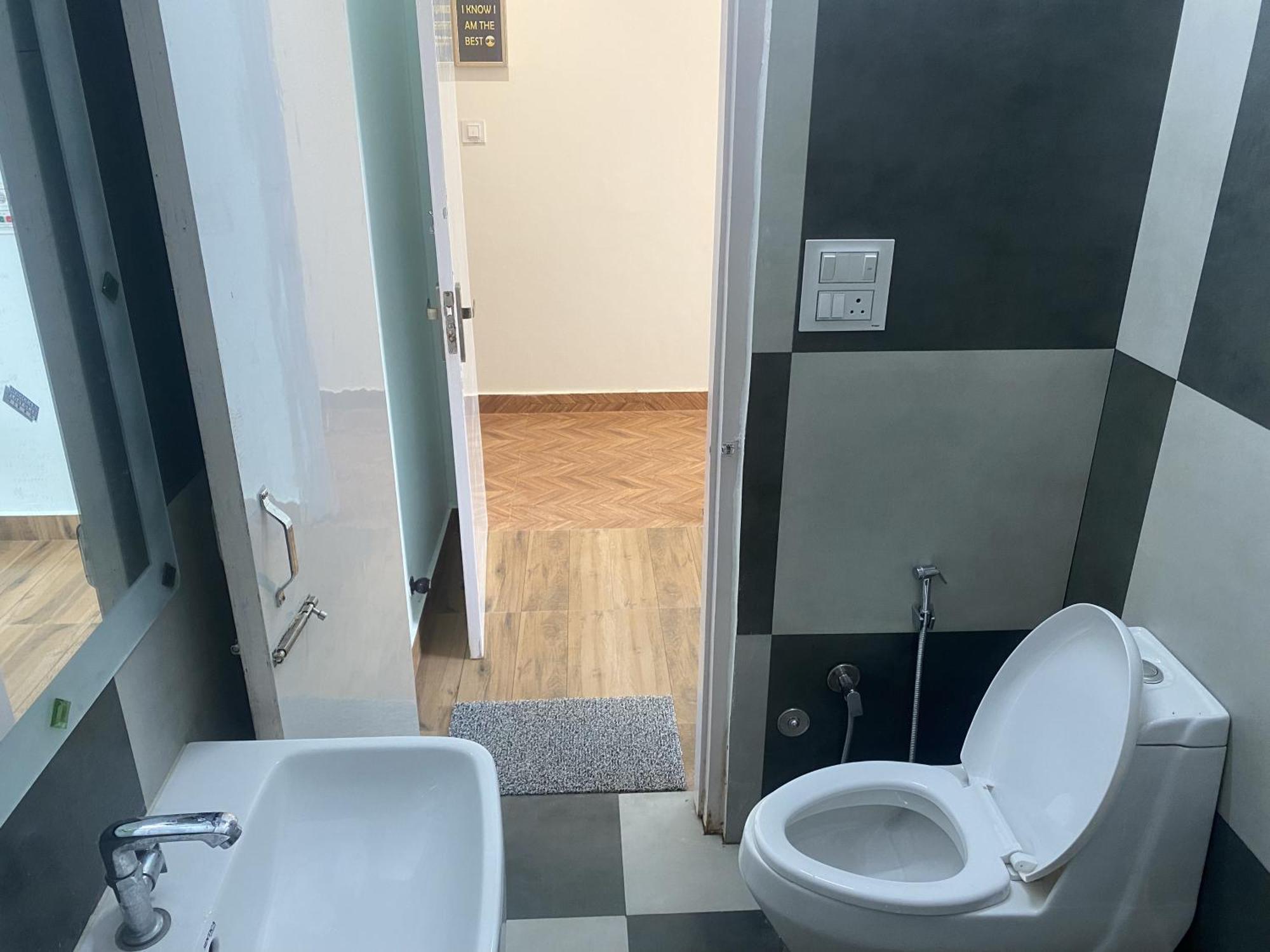 Nirmal - Budget Friendly Near Fortis Hospital And Marriage Palaces Hotel Amritsar