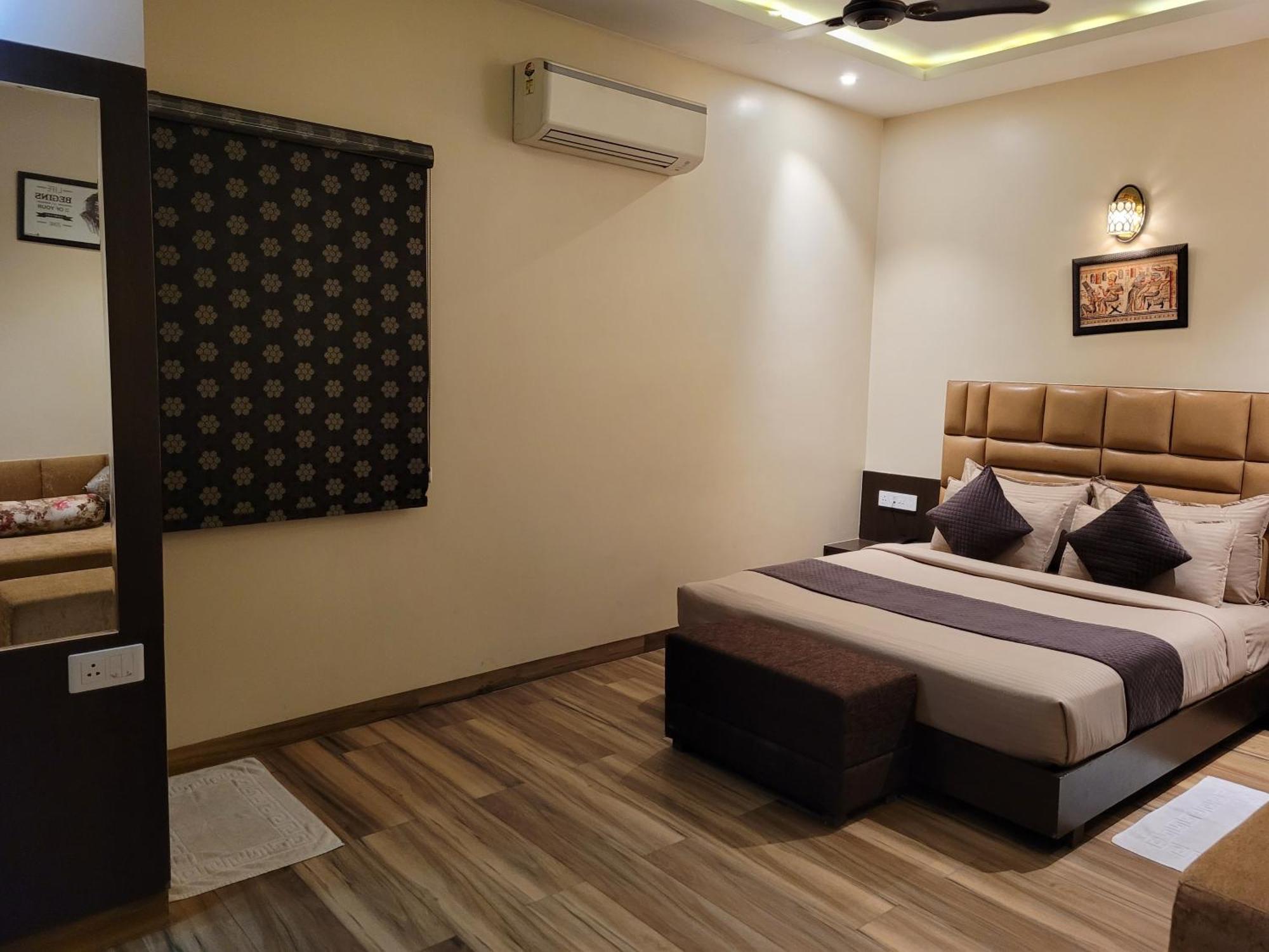 Urban Hotel