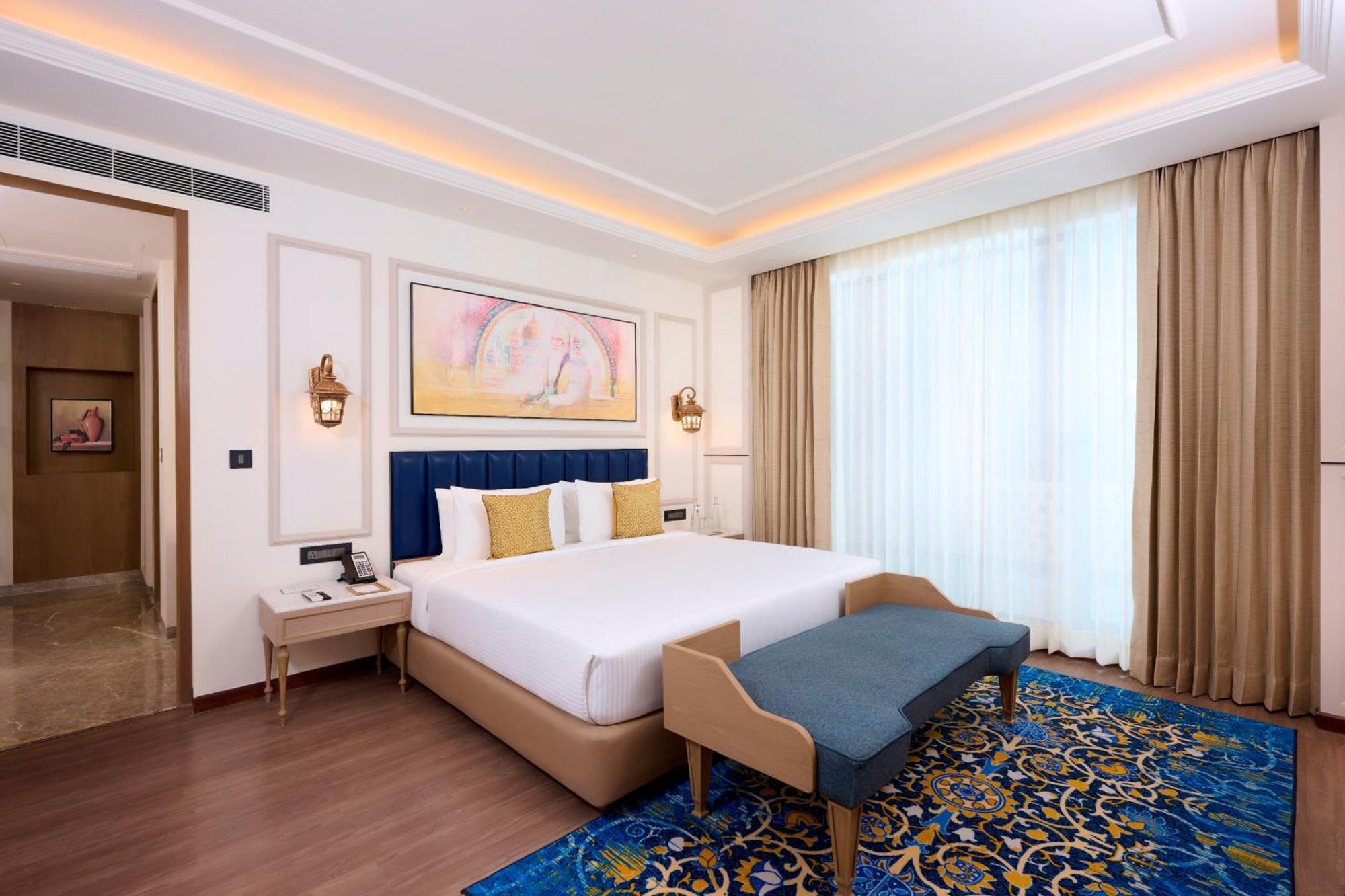 Hotel Sarovar Premiere